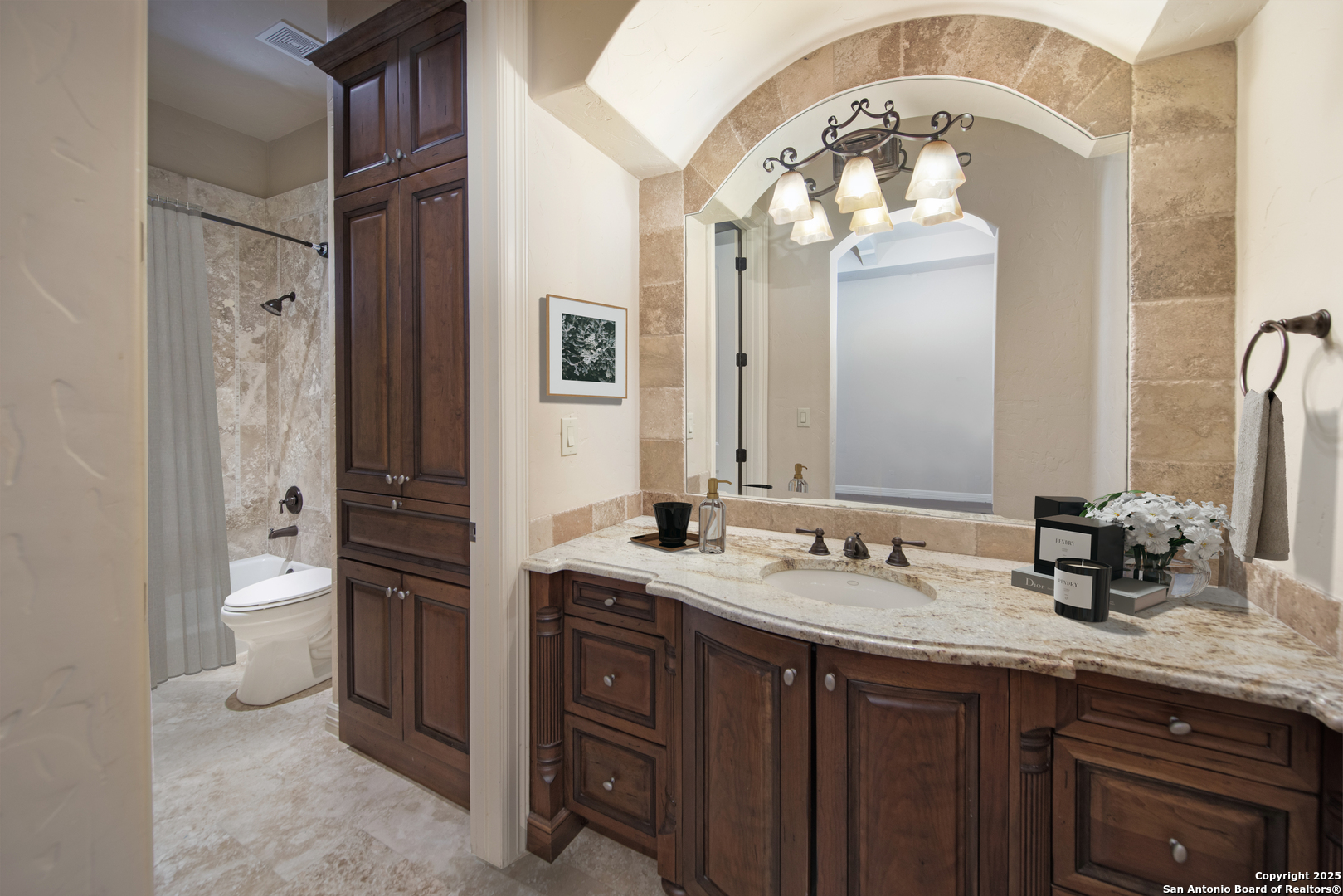 607 Bentley Manor
