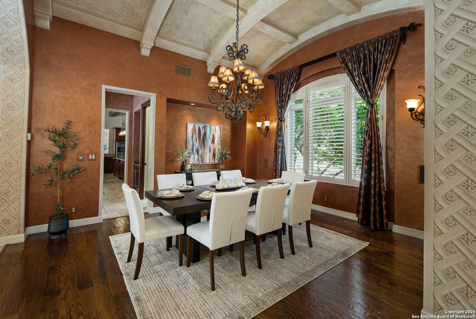 607 Bentley Manor