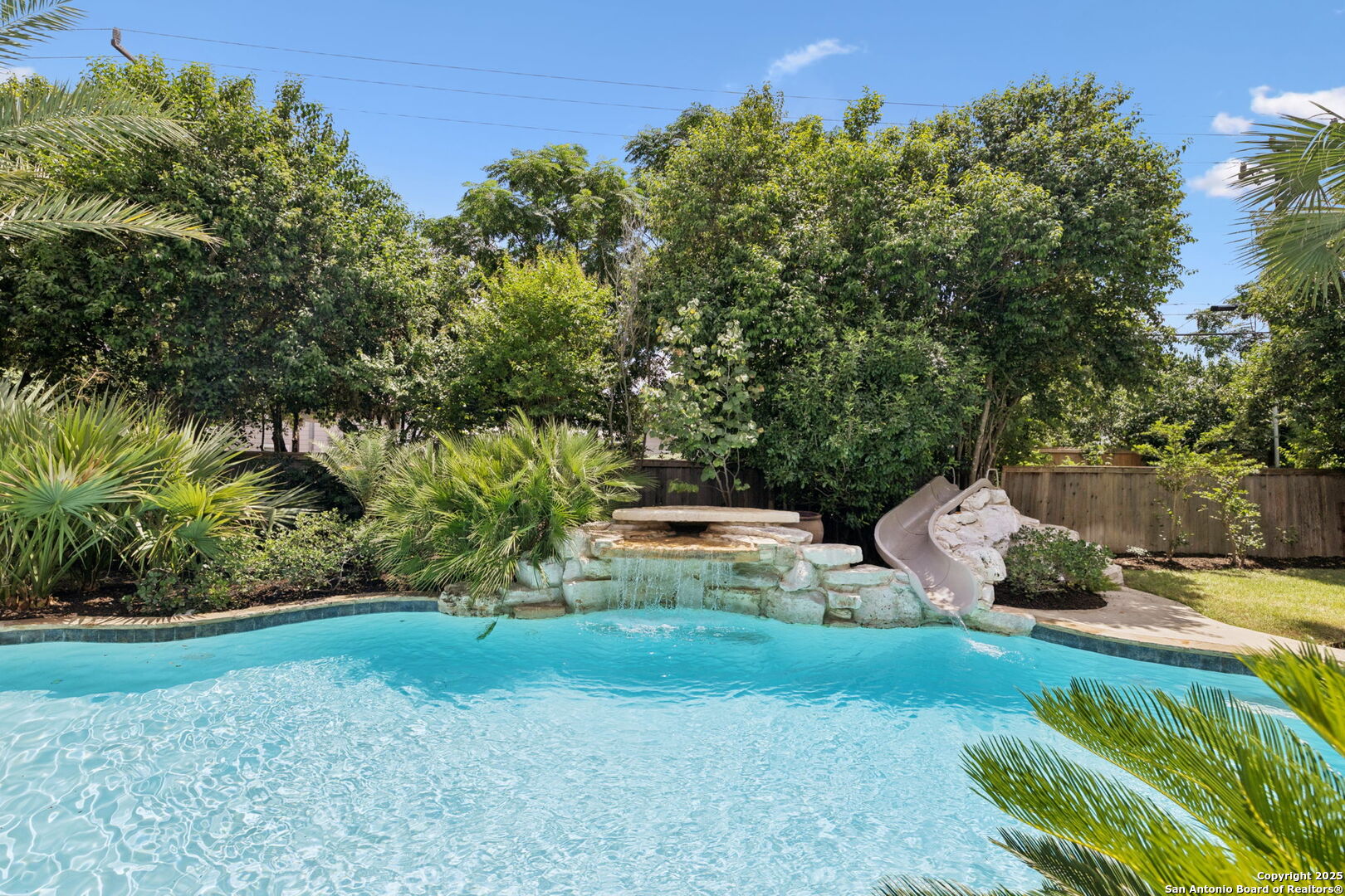 836 Canterbury Hill