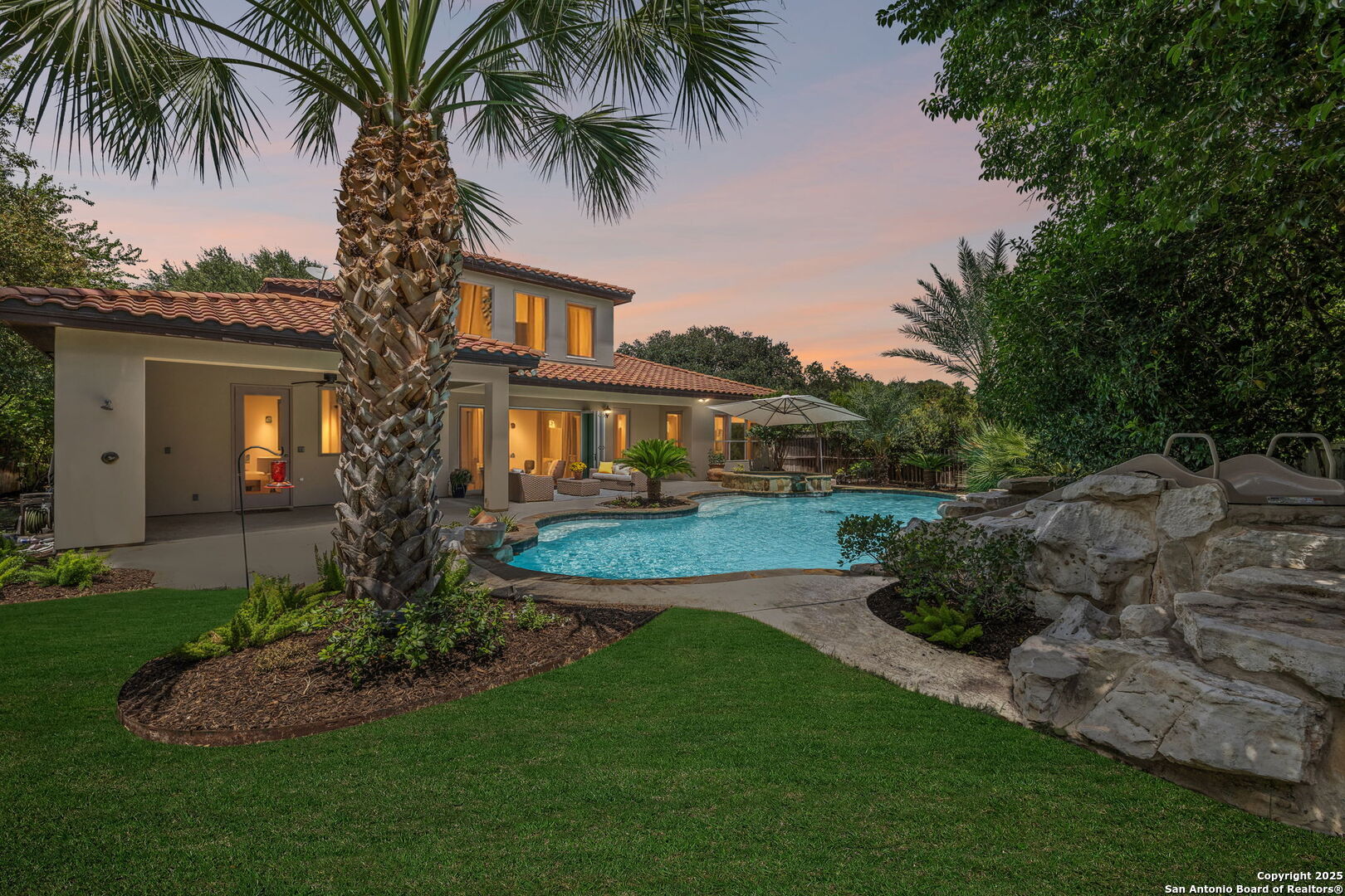 836 Canterbury Hill