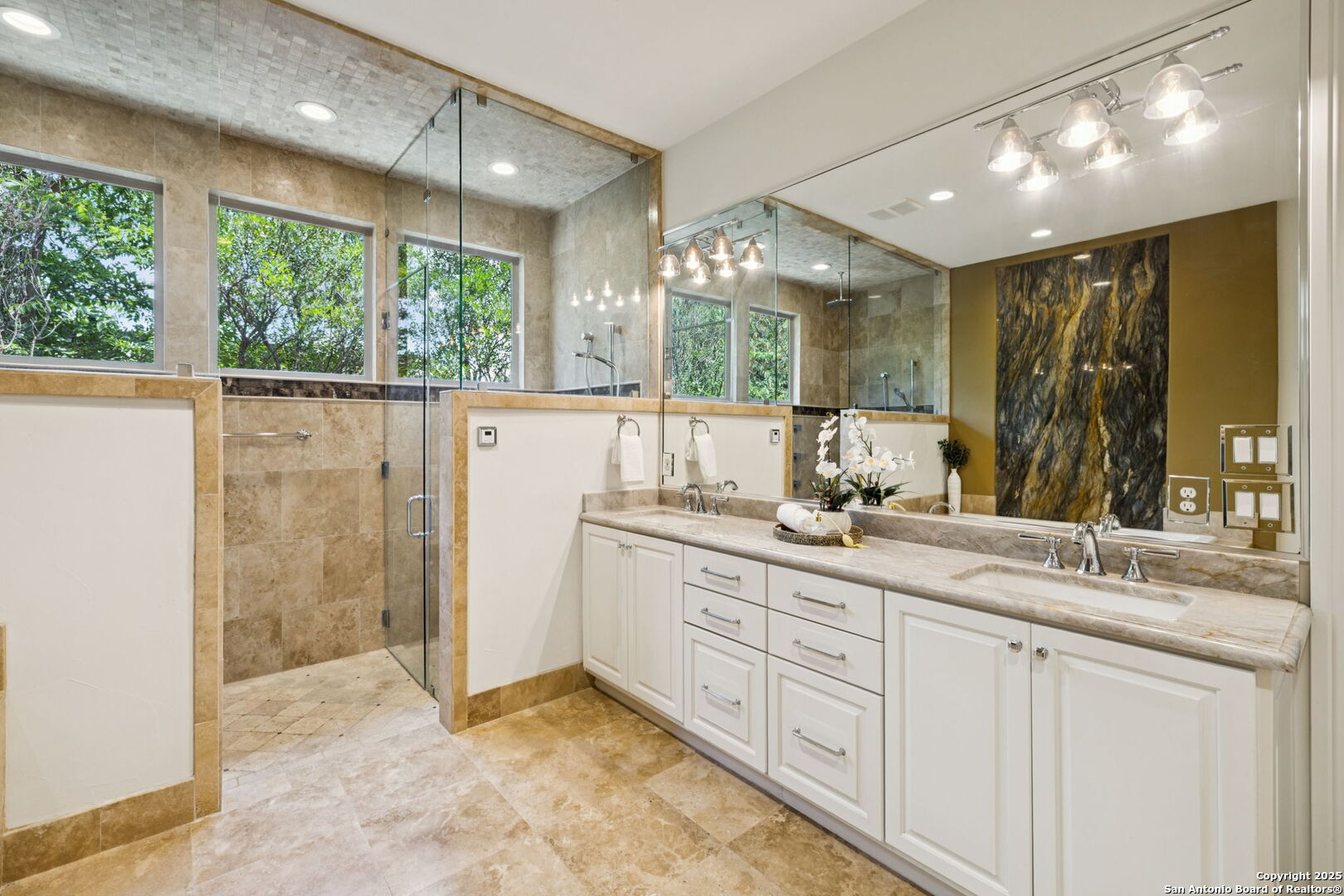 836 Canterbury Hill