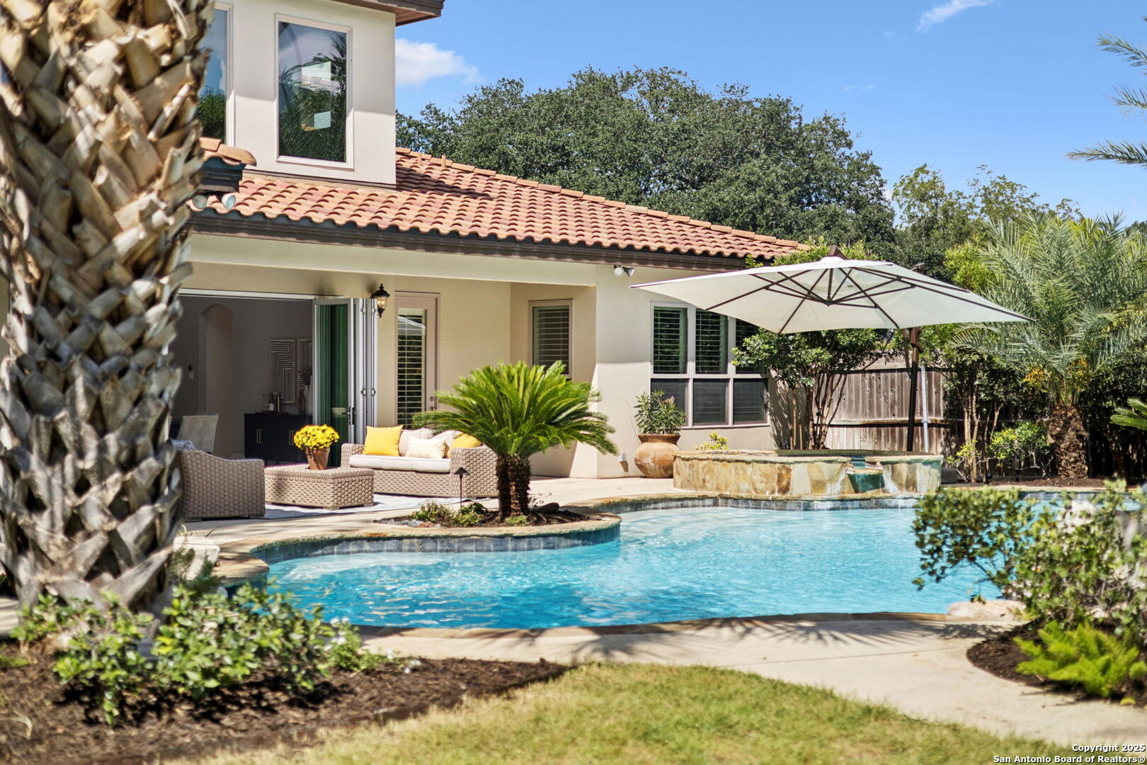 836 Canterbury Hill