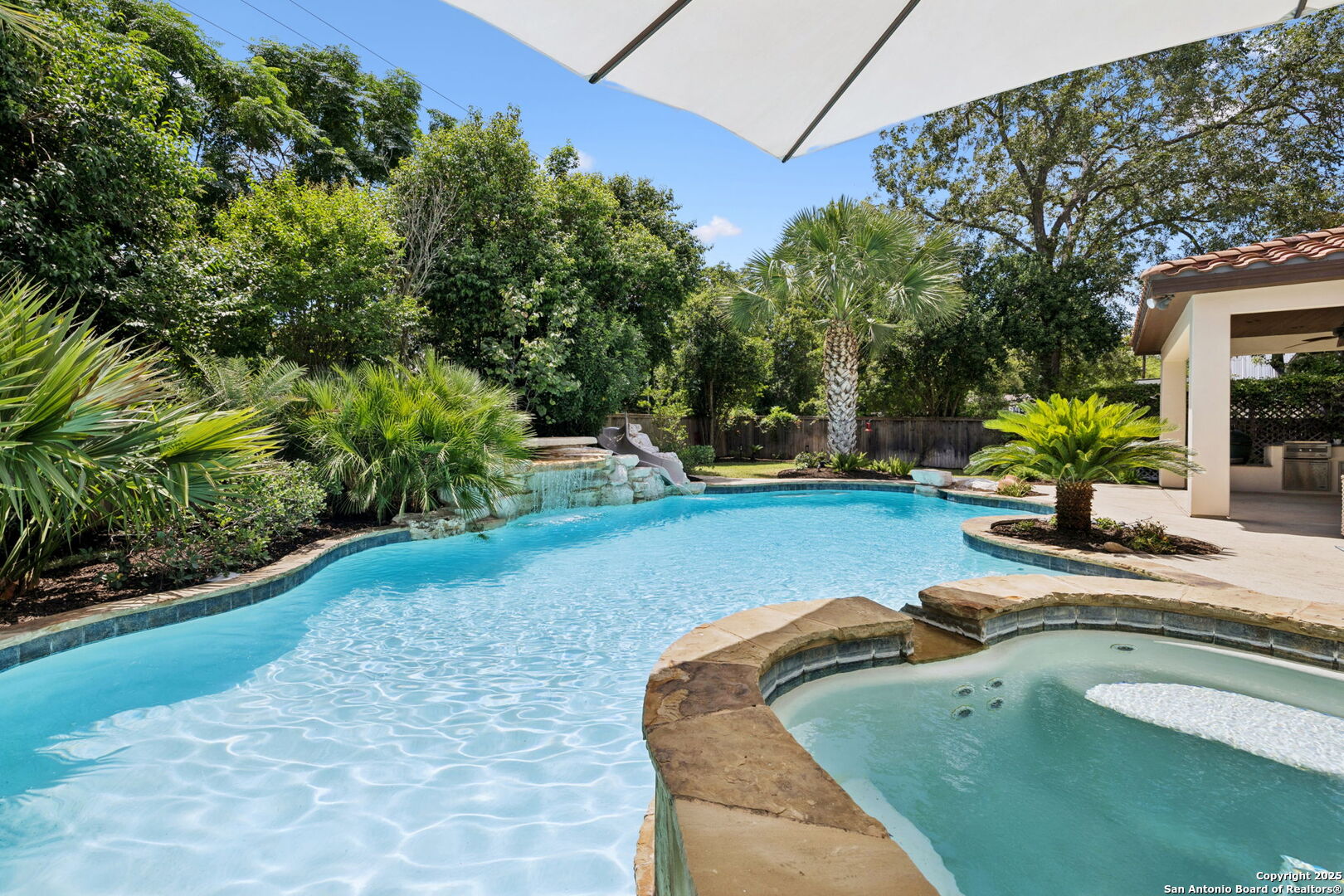 836 Canterbury Hill