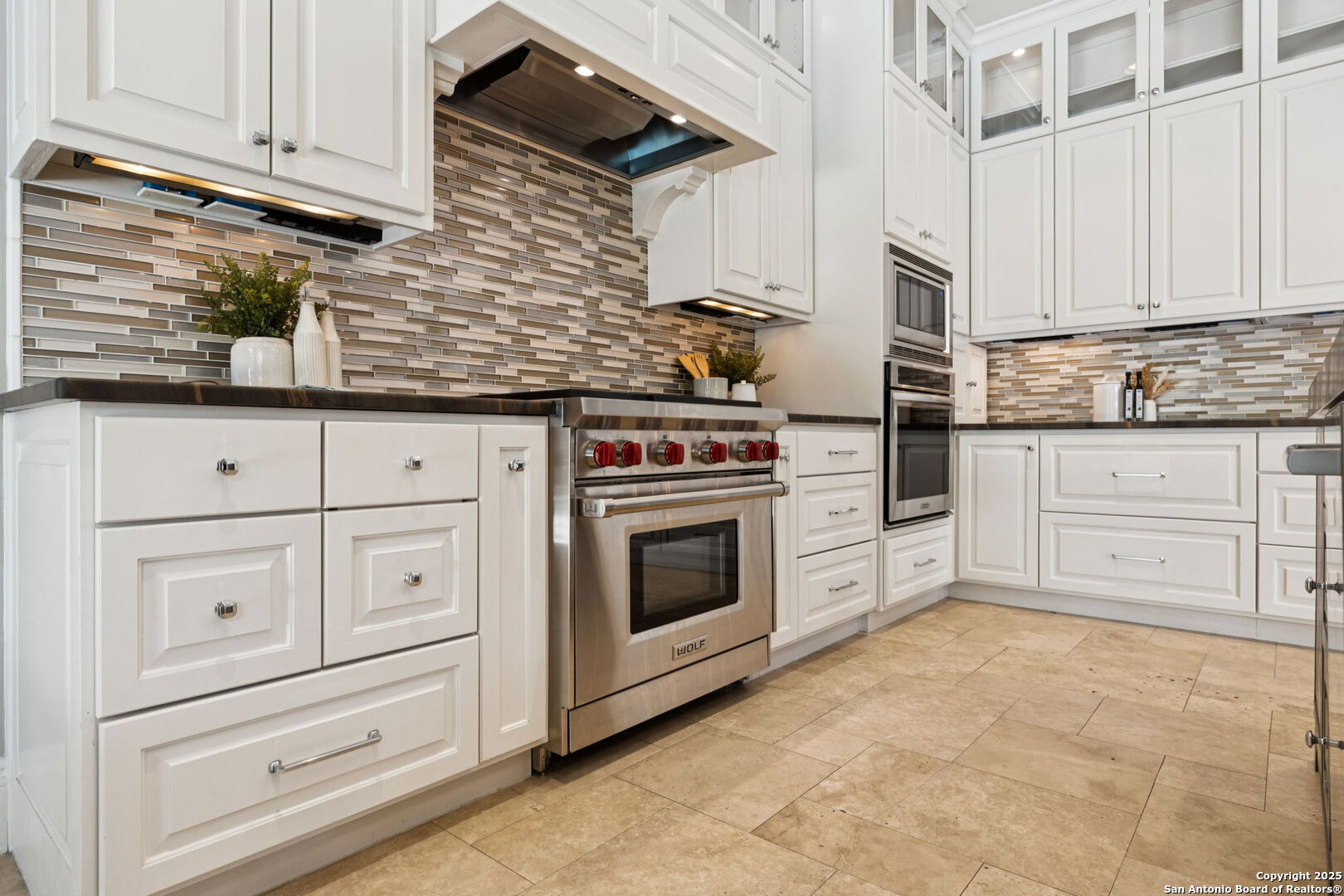 836 Canterbury Hill