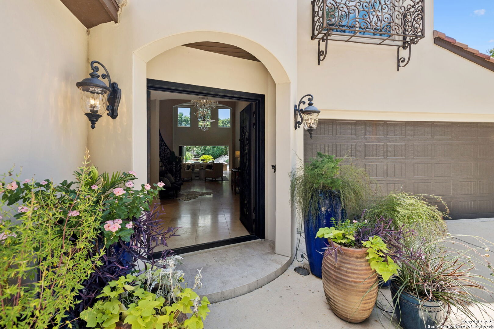 836 Canterbury Hill