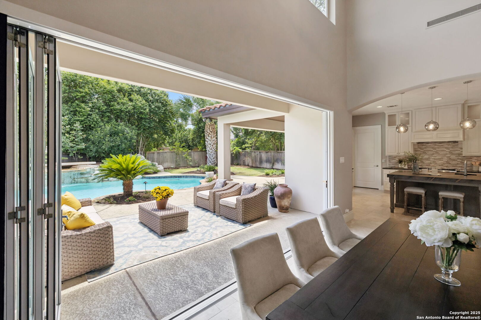 836 Canterbury Hill