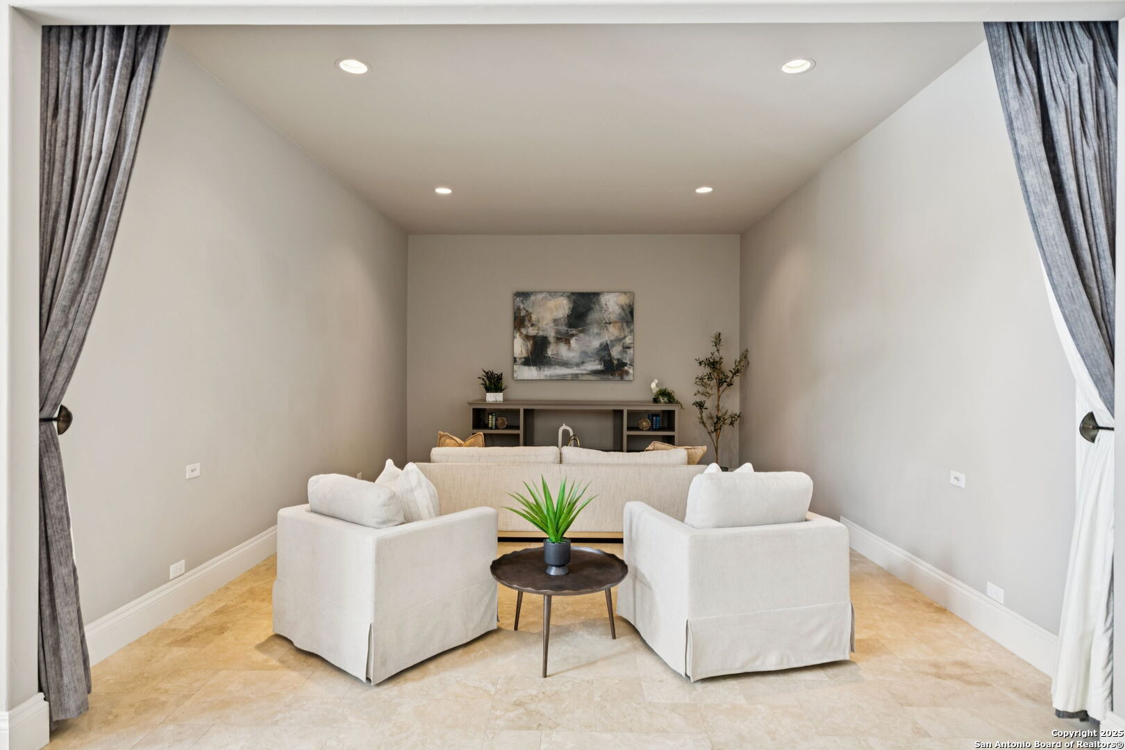836 Canterbury Hill