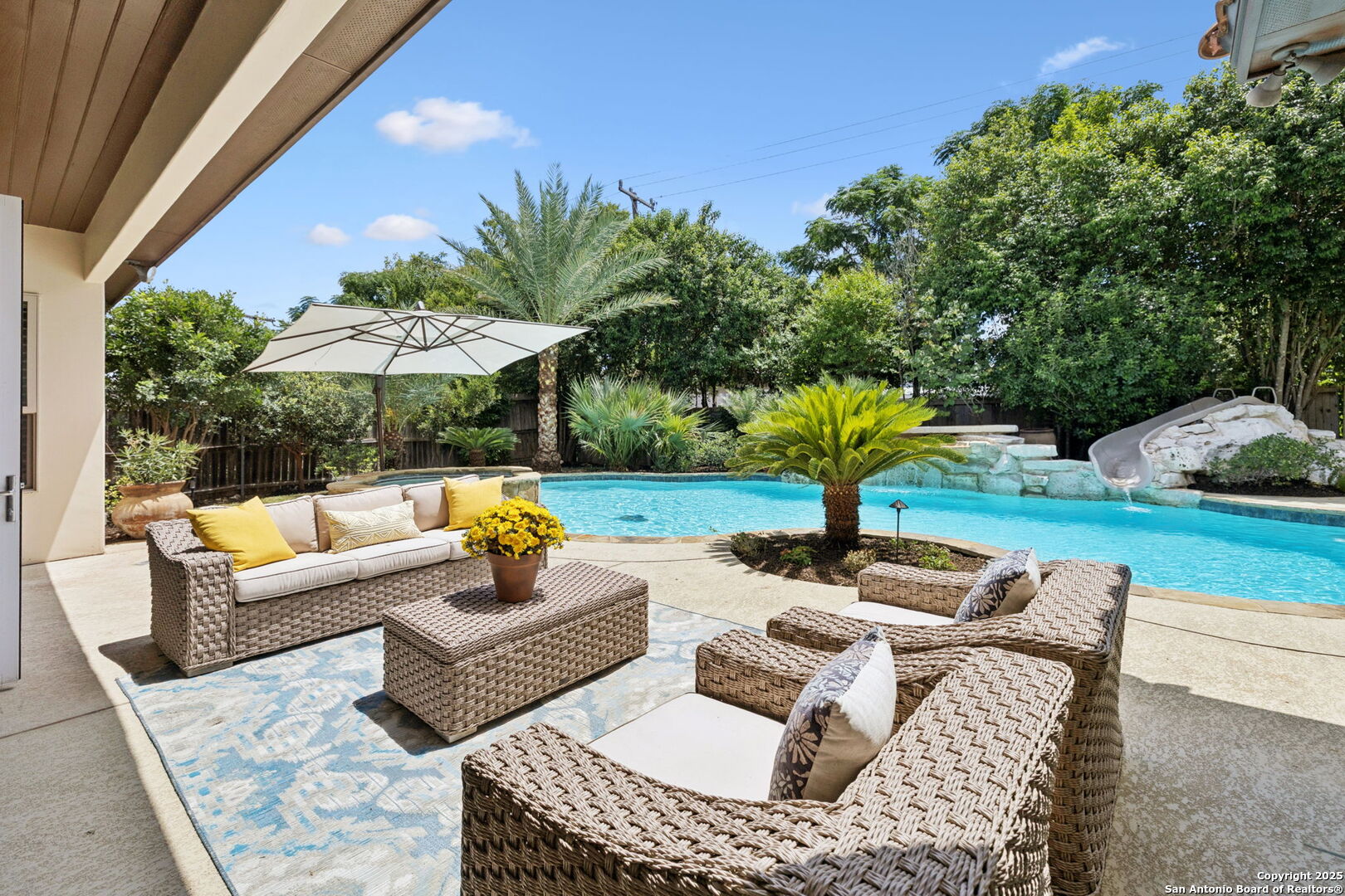 836 Canterbury Hill