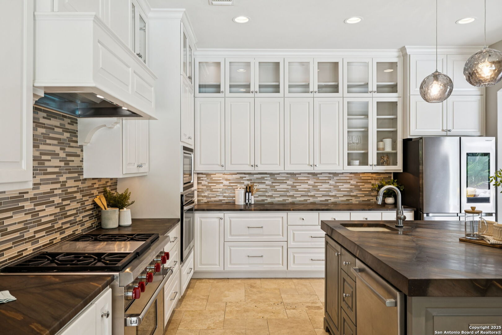 836 Canterbury Hill