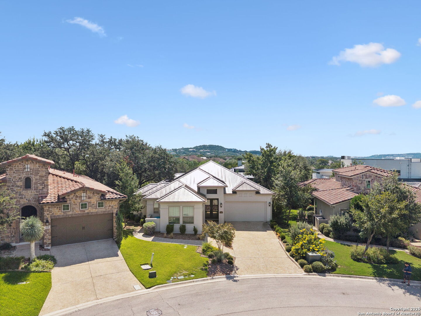 7142 Bluff Run