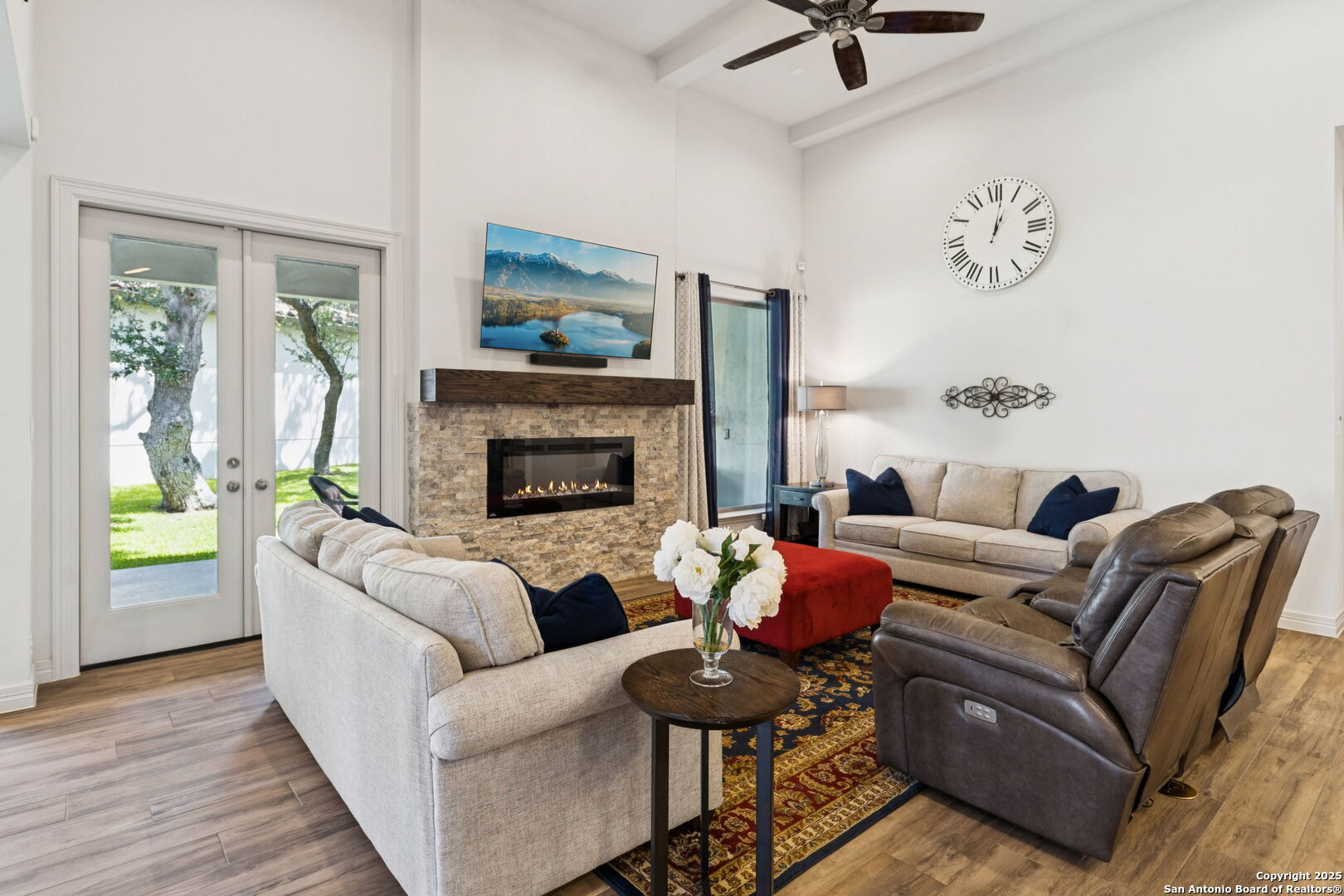 7142 Bluff Run