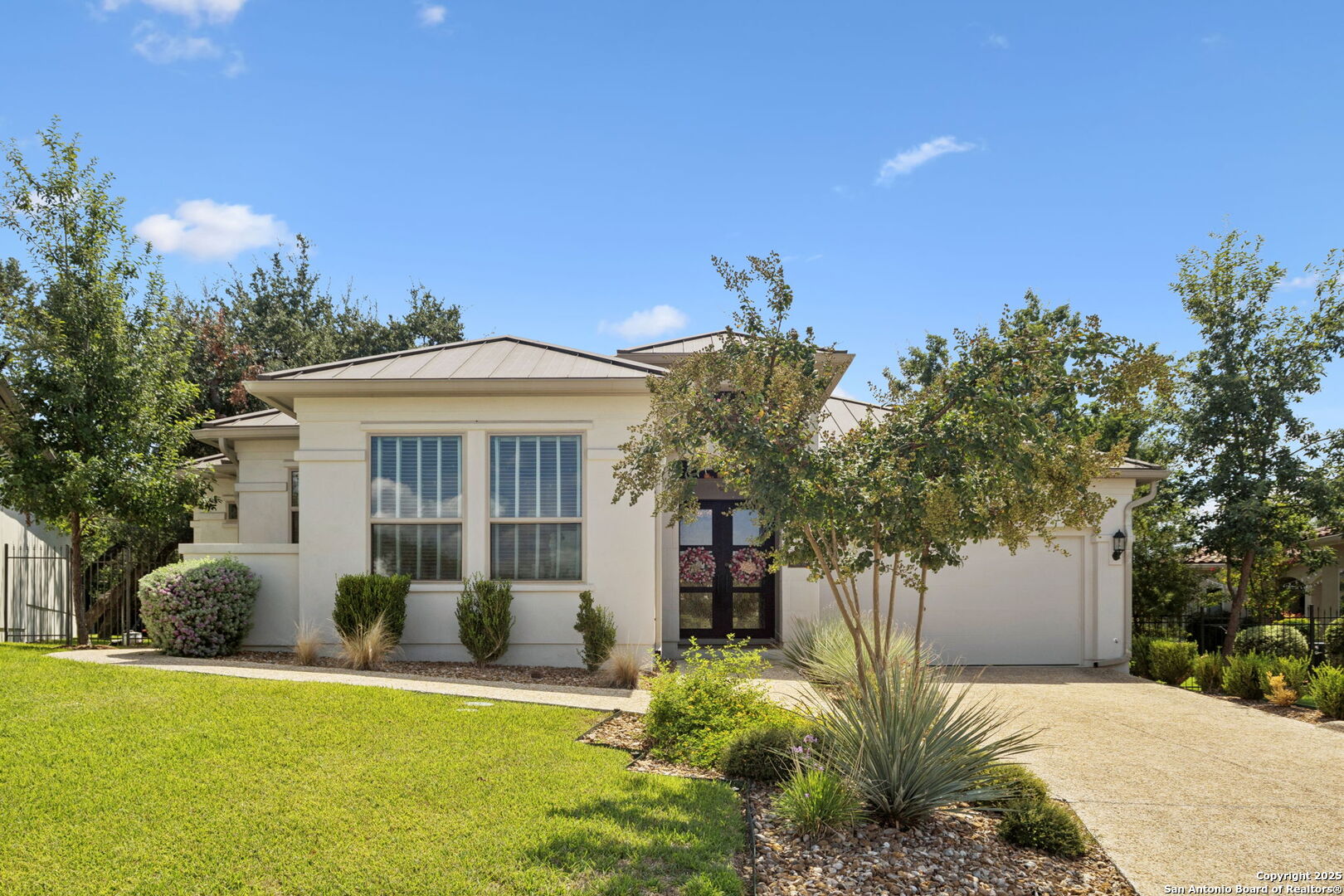 7142 Bluff Run