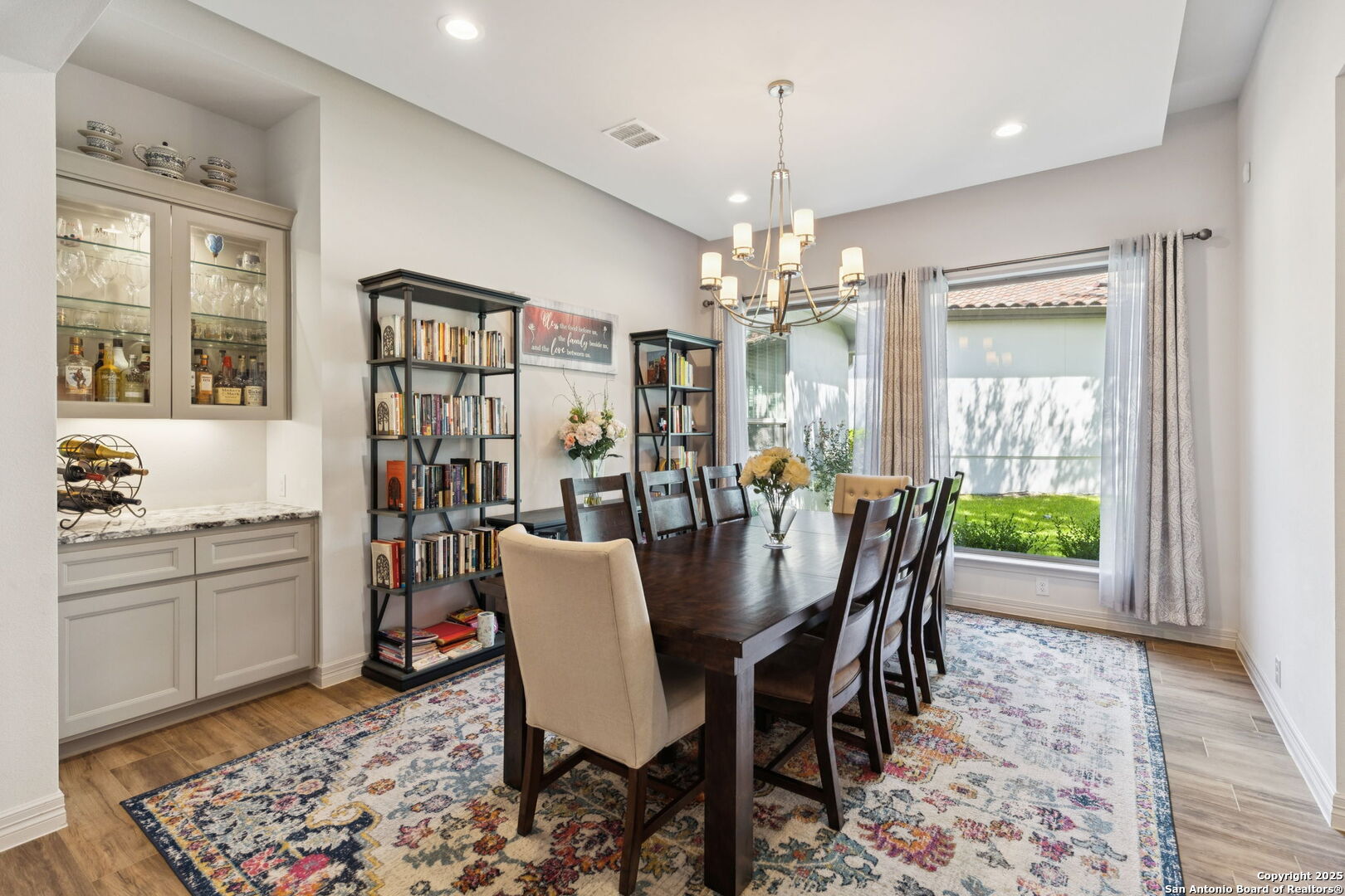 7142 Bluff Run