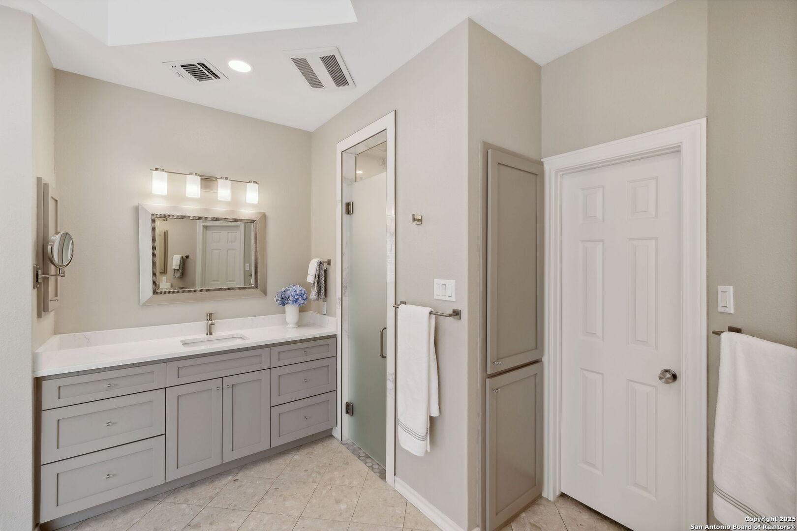 10 Inwood Manor