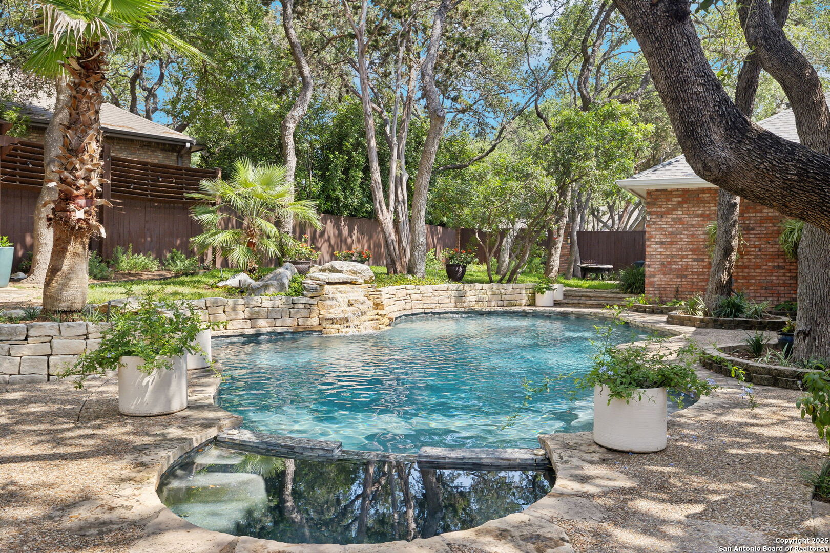 10 Inwood Manor