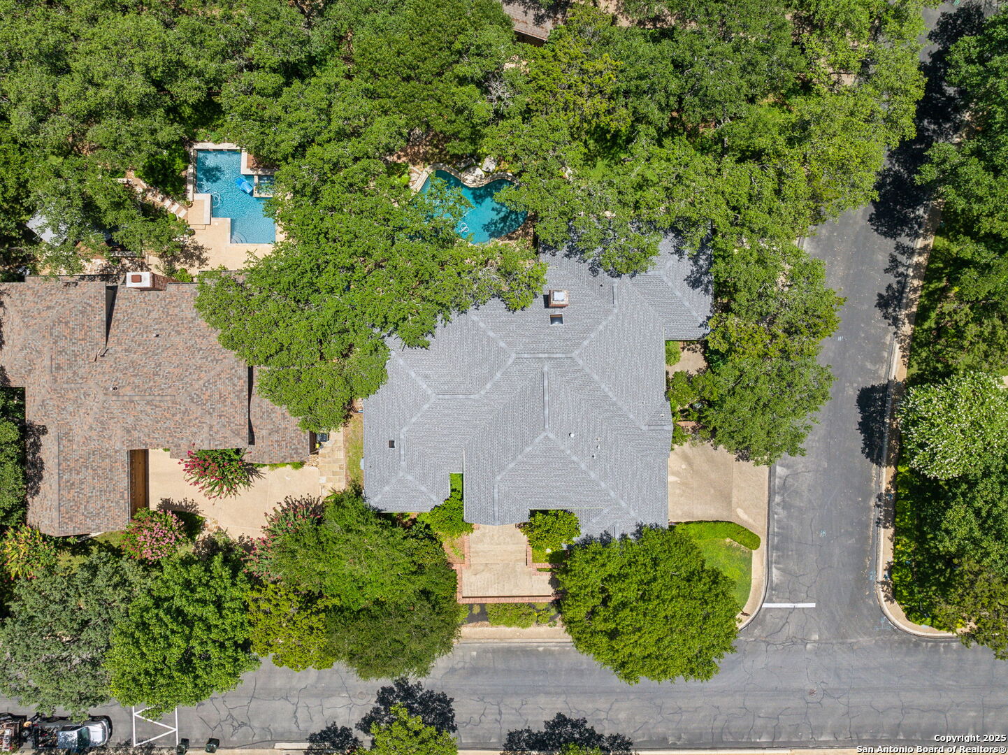 10 Inwood Manor