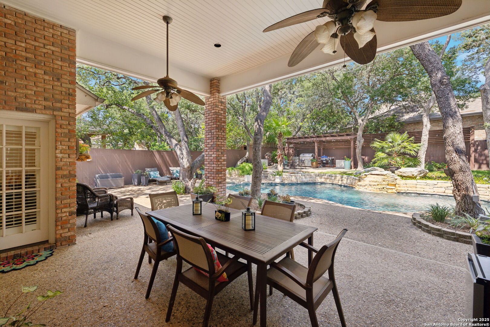 10 Inwood Manor