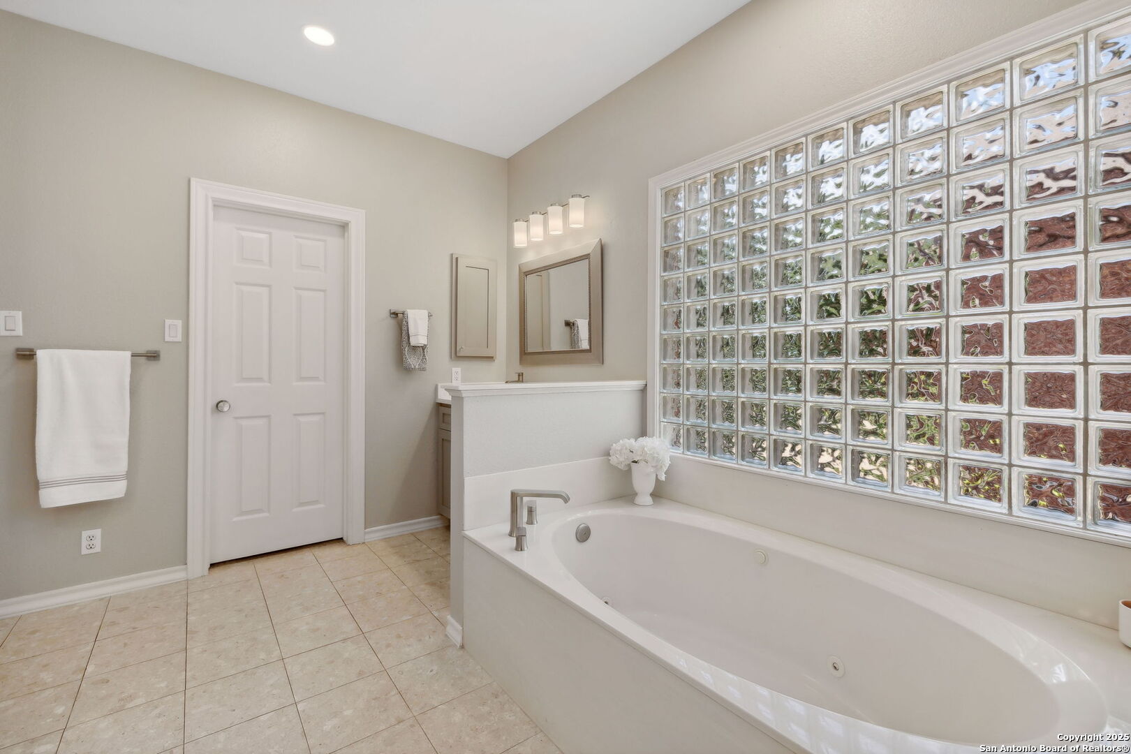 10 Inwood Manor