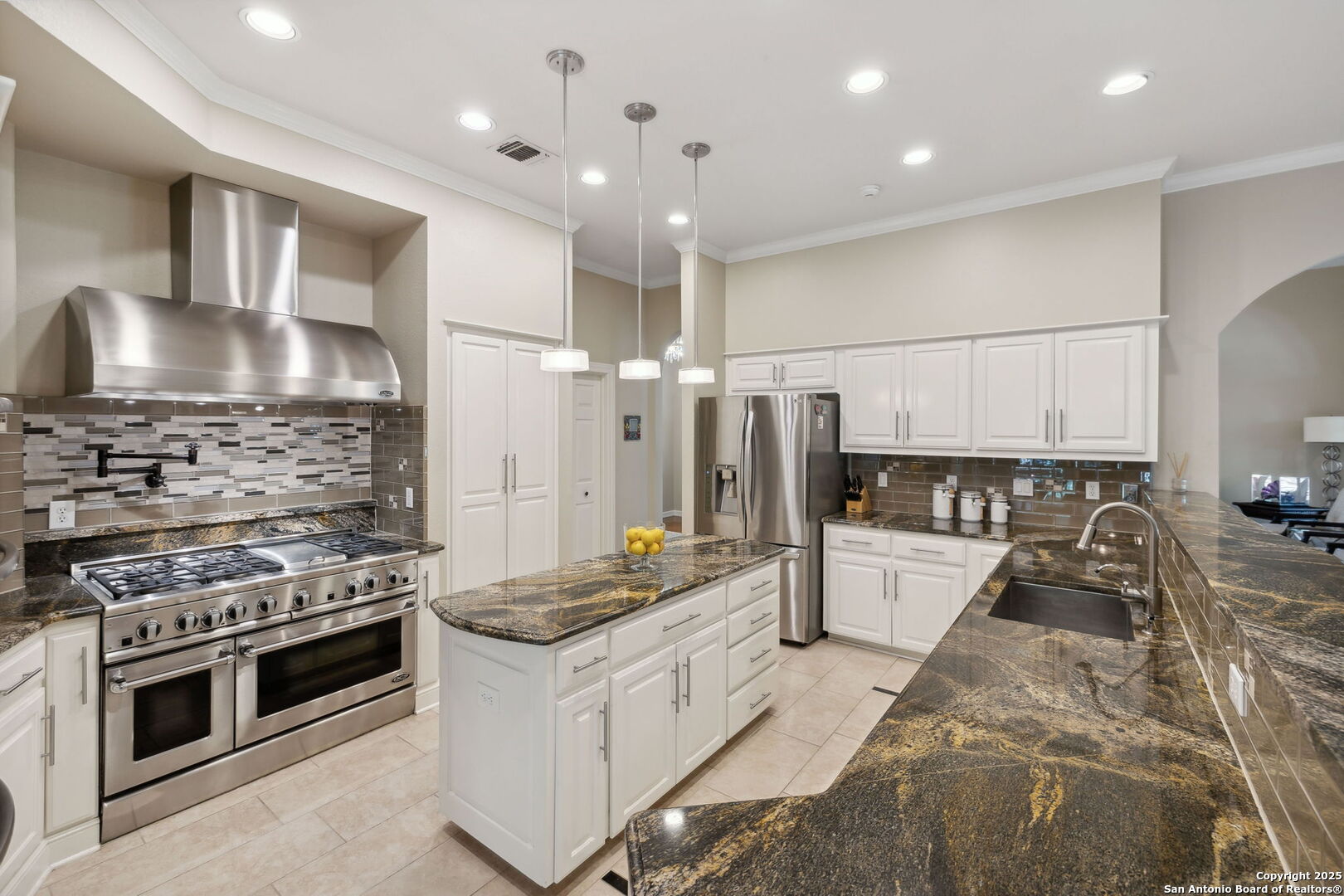 10 Inwood Manor