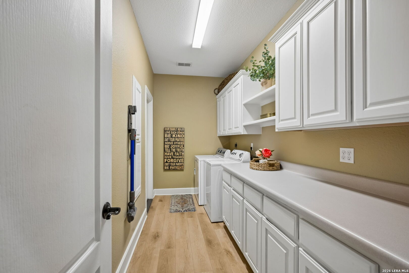 10 Inwood Knoll