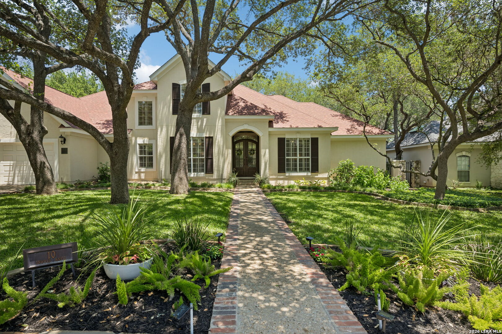 10 Inwood Knoll