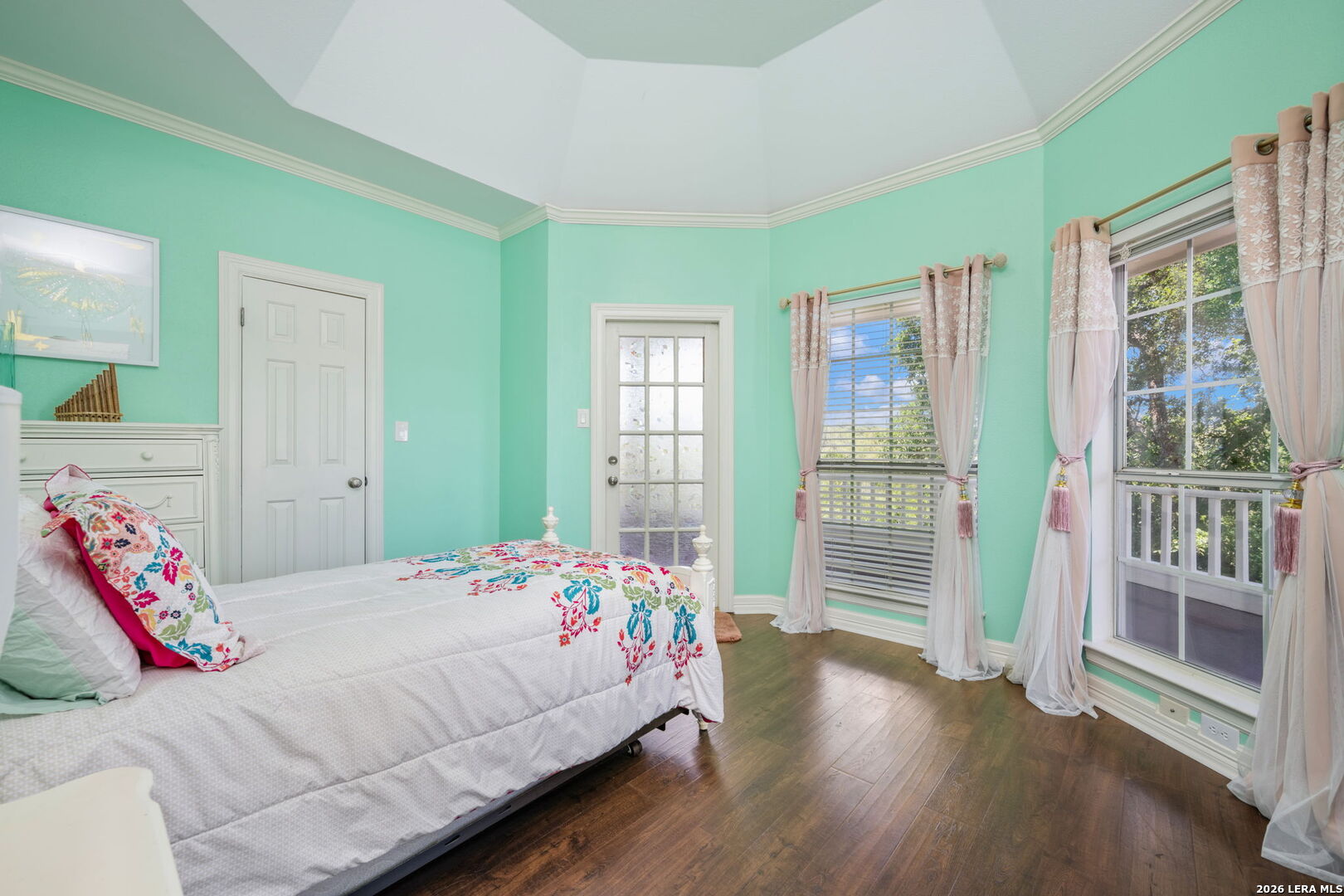 8040 Rolling Acres Trail