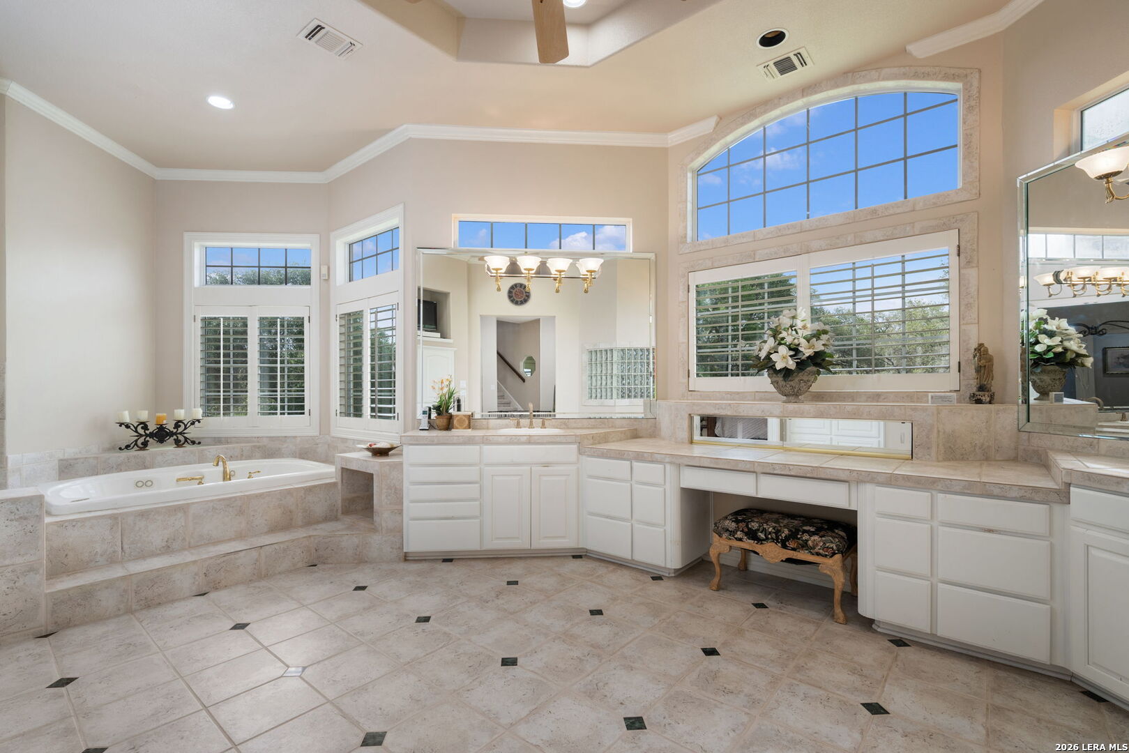 8040 Rolling Acres Trail
