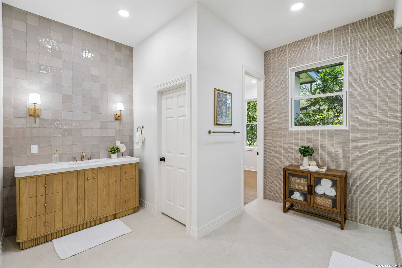 203 Durand Oak