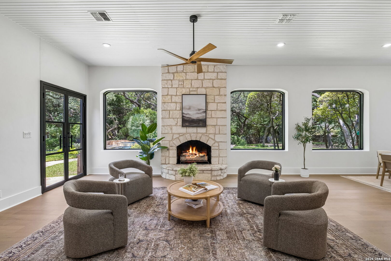 203 Durand Oak