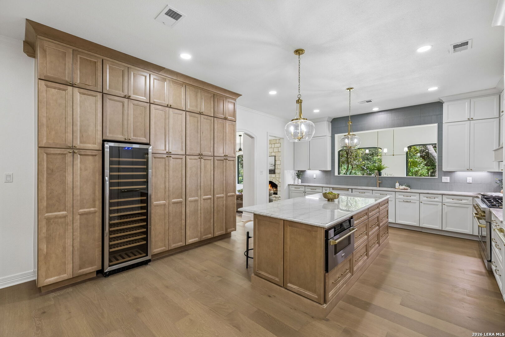 203 Durand Oak