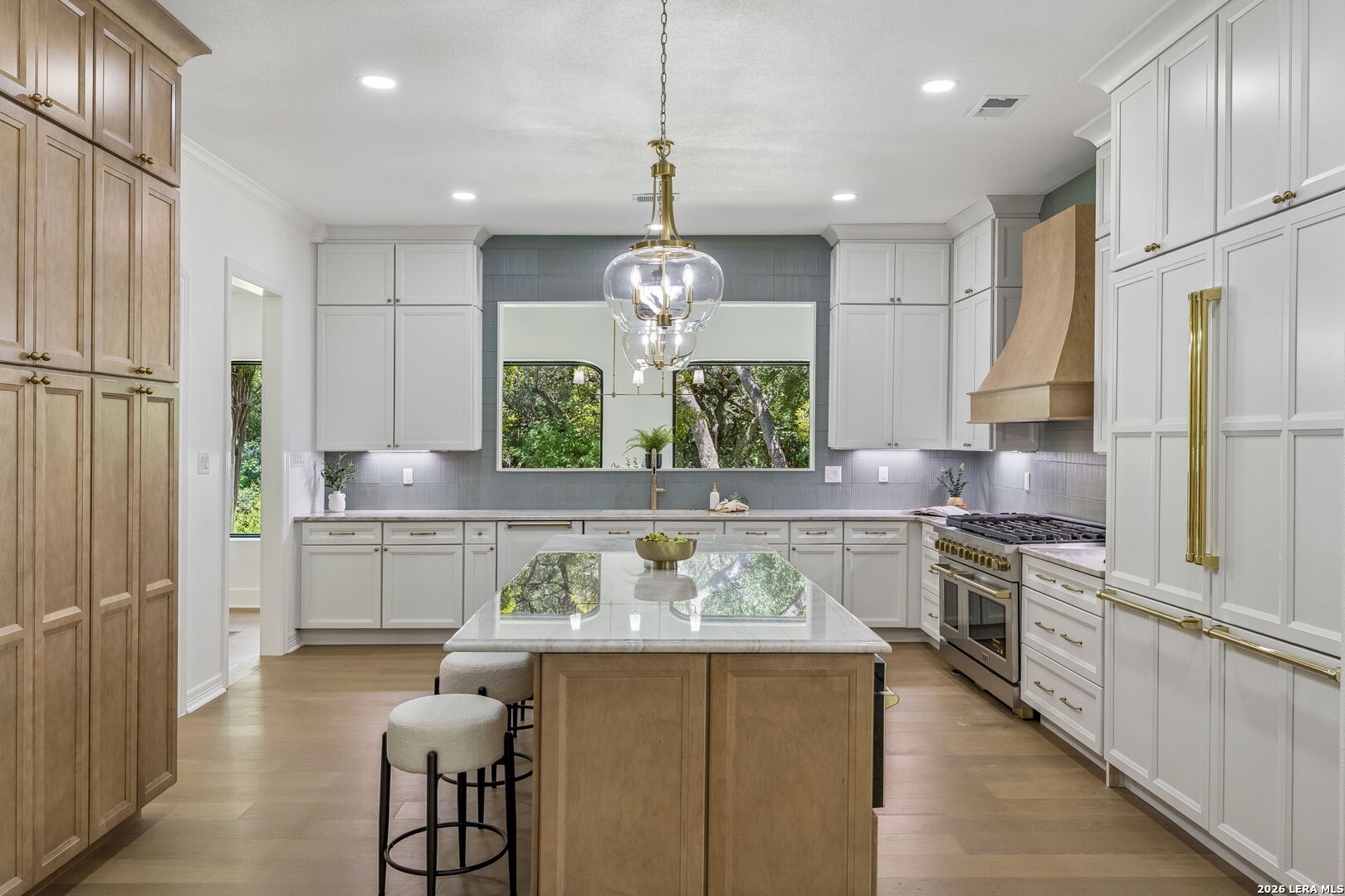 203 Durand Oak