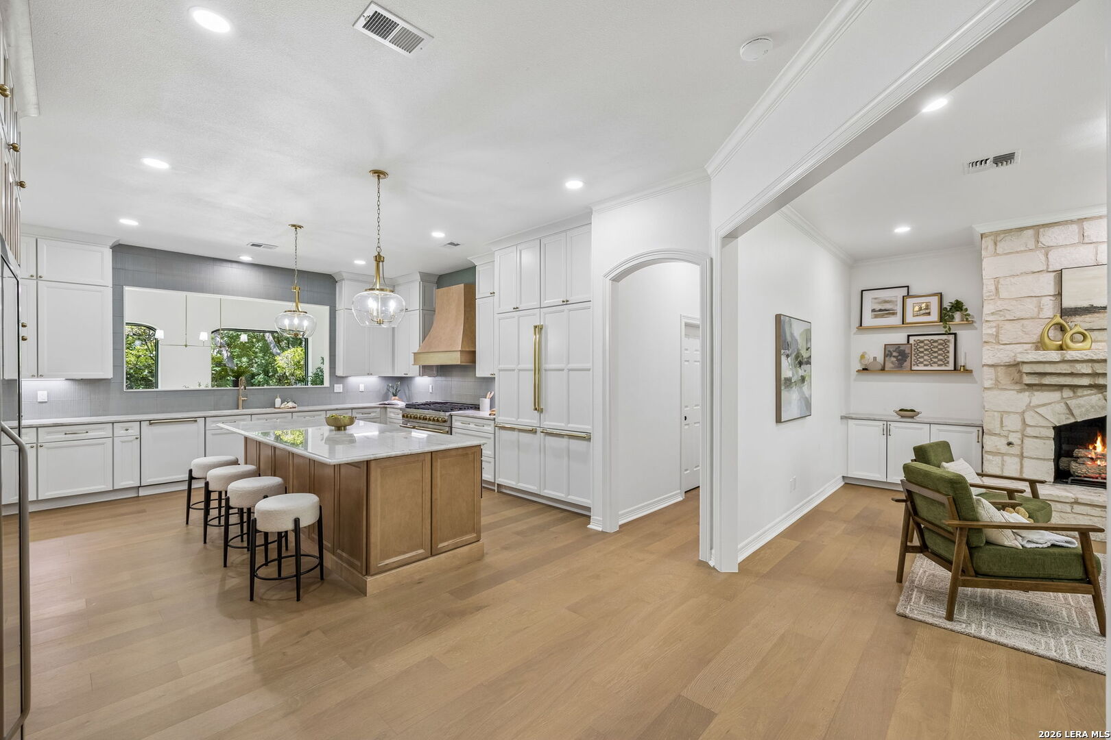 203 Durand Oak