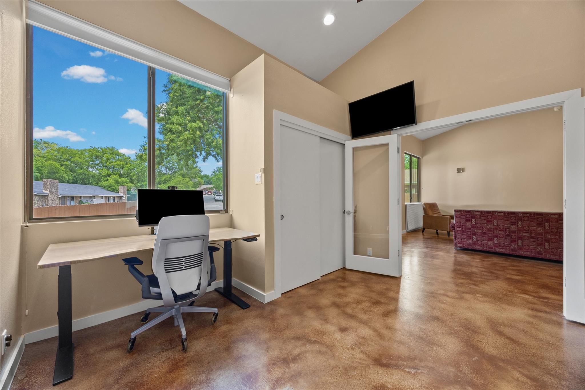 5106 Spruce CV