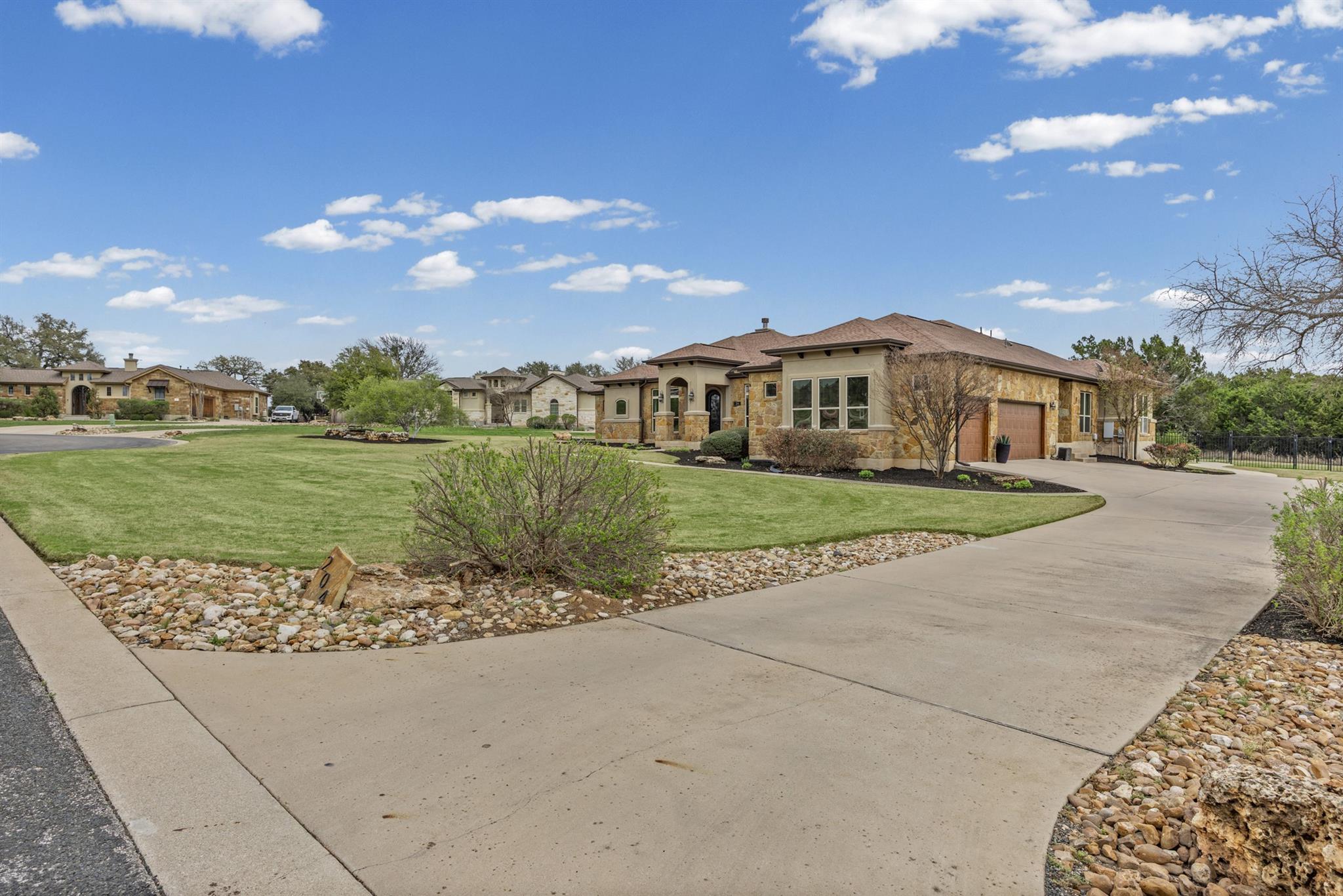 204 Joshua DR