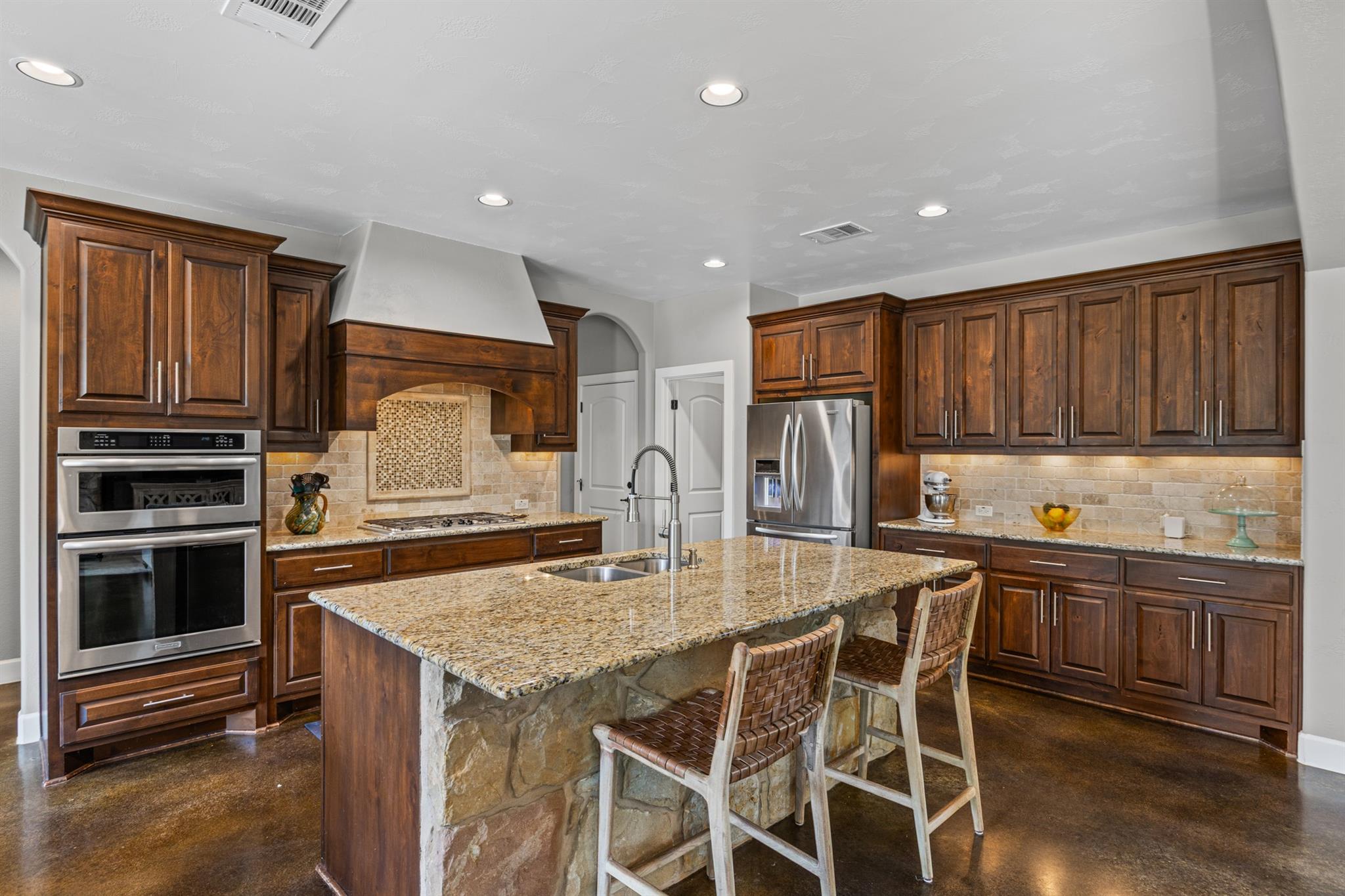 204 Joshua DR