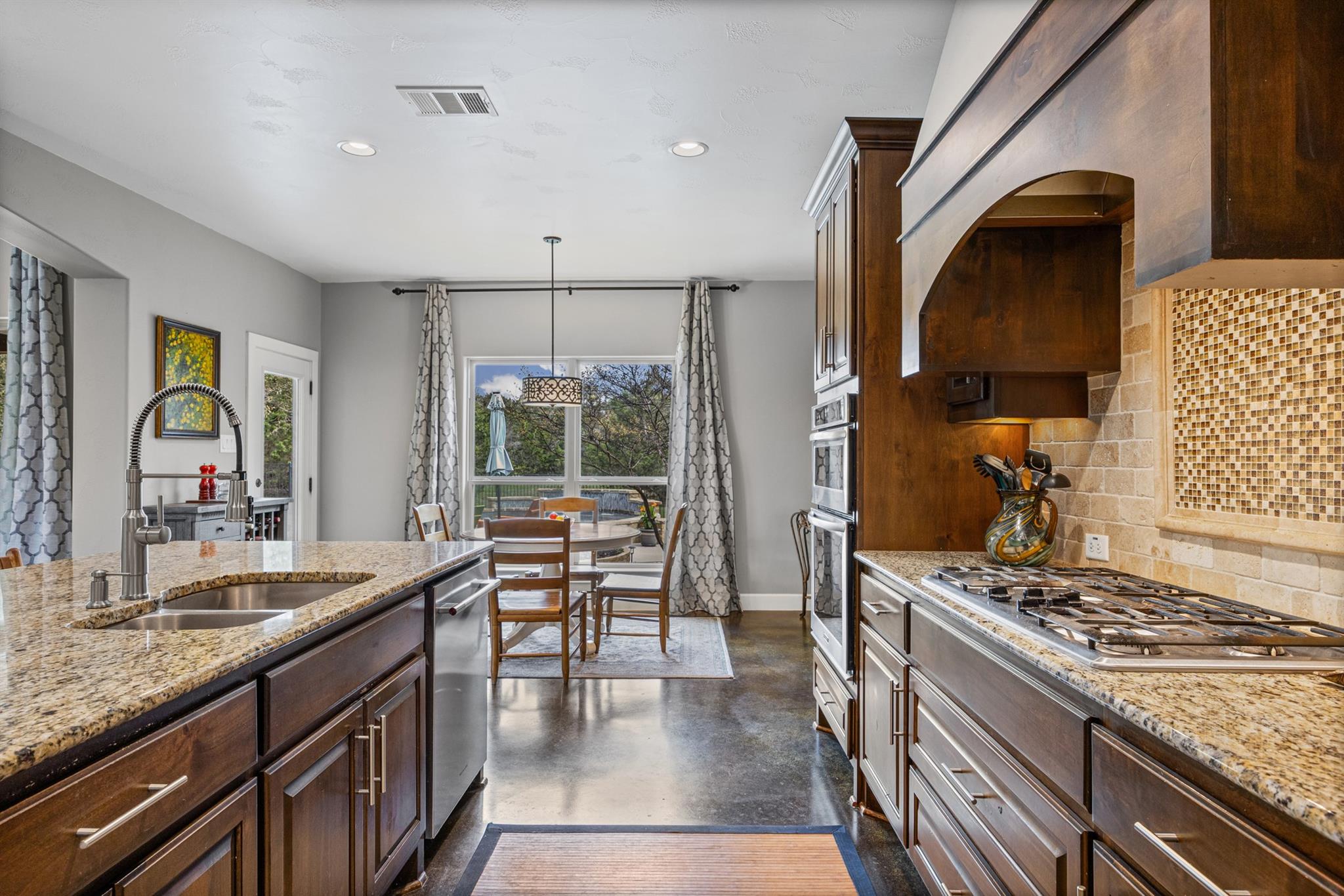204 Joshua DR