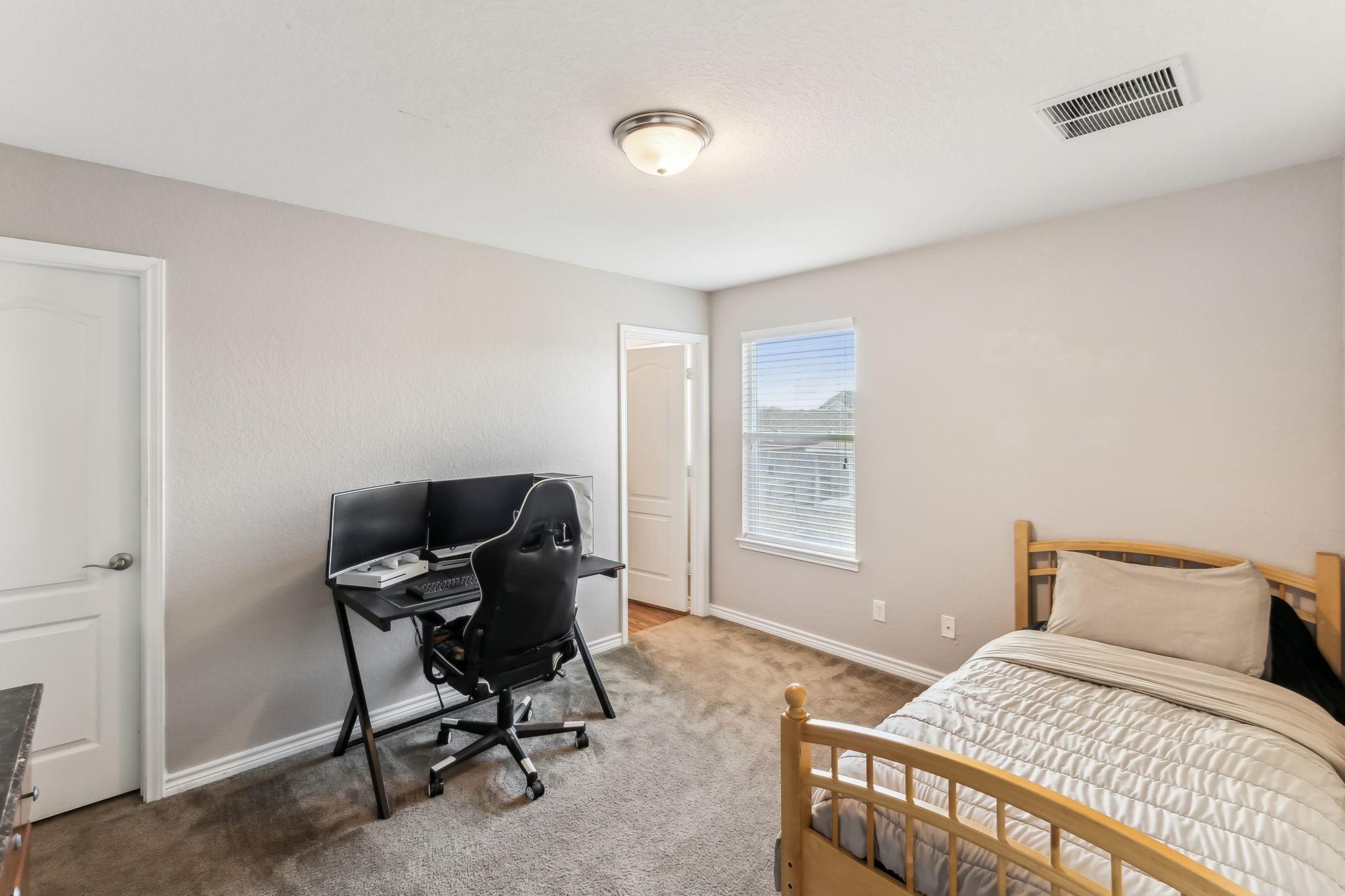 2069 Brandywine DR