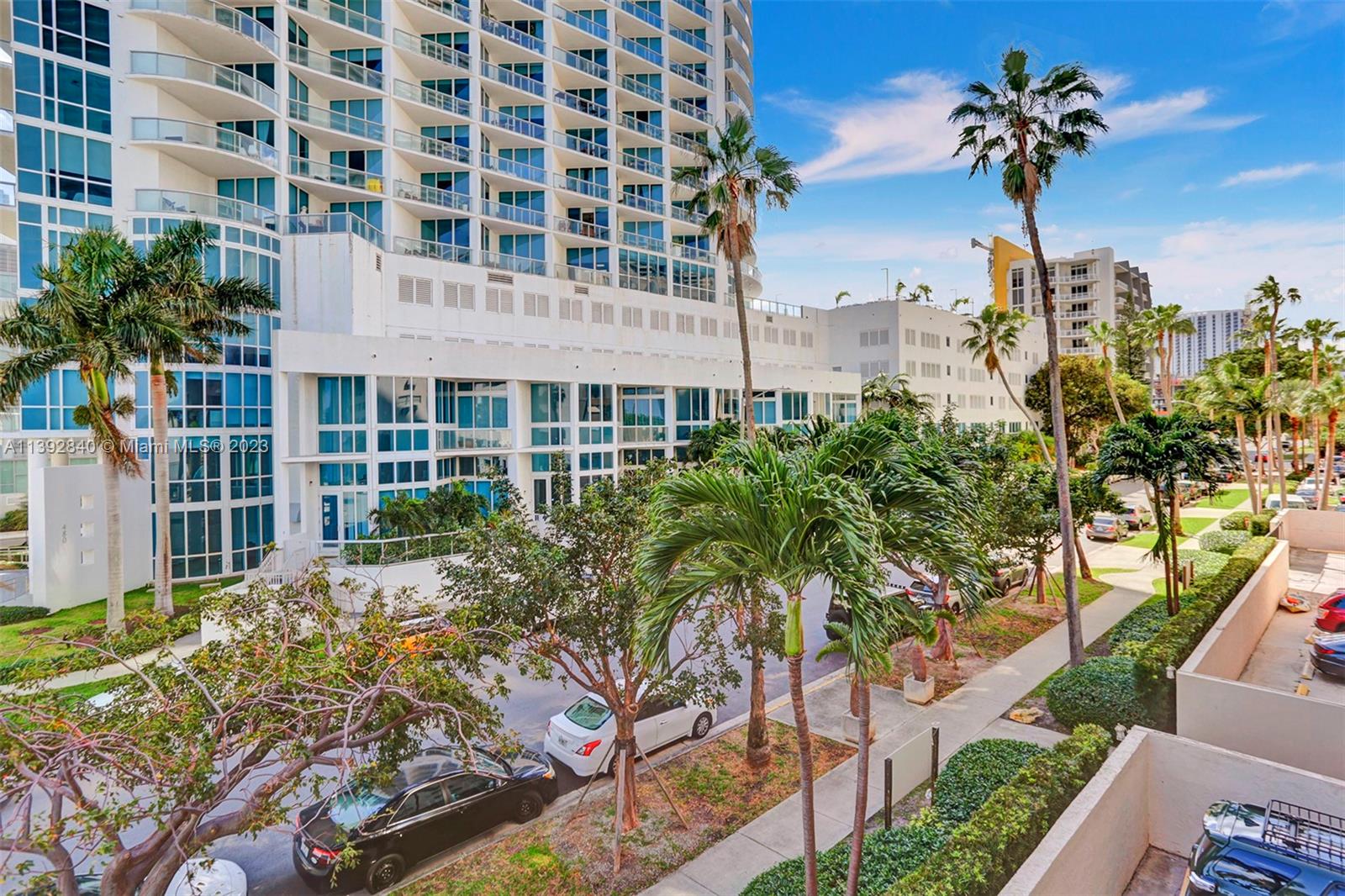 505 NE 30th St # 305