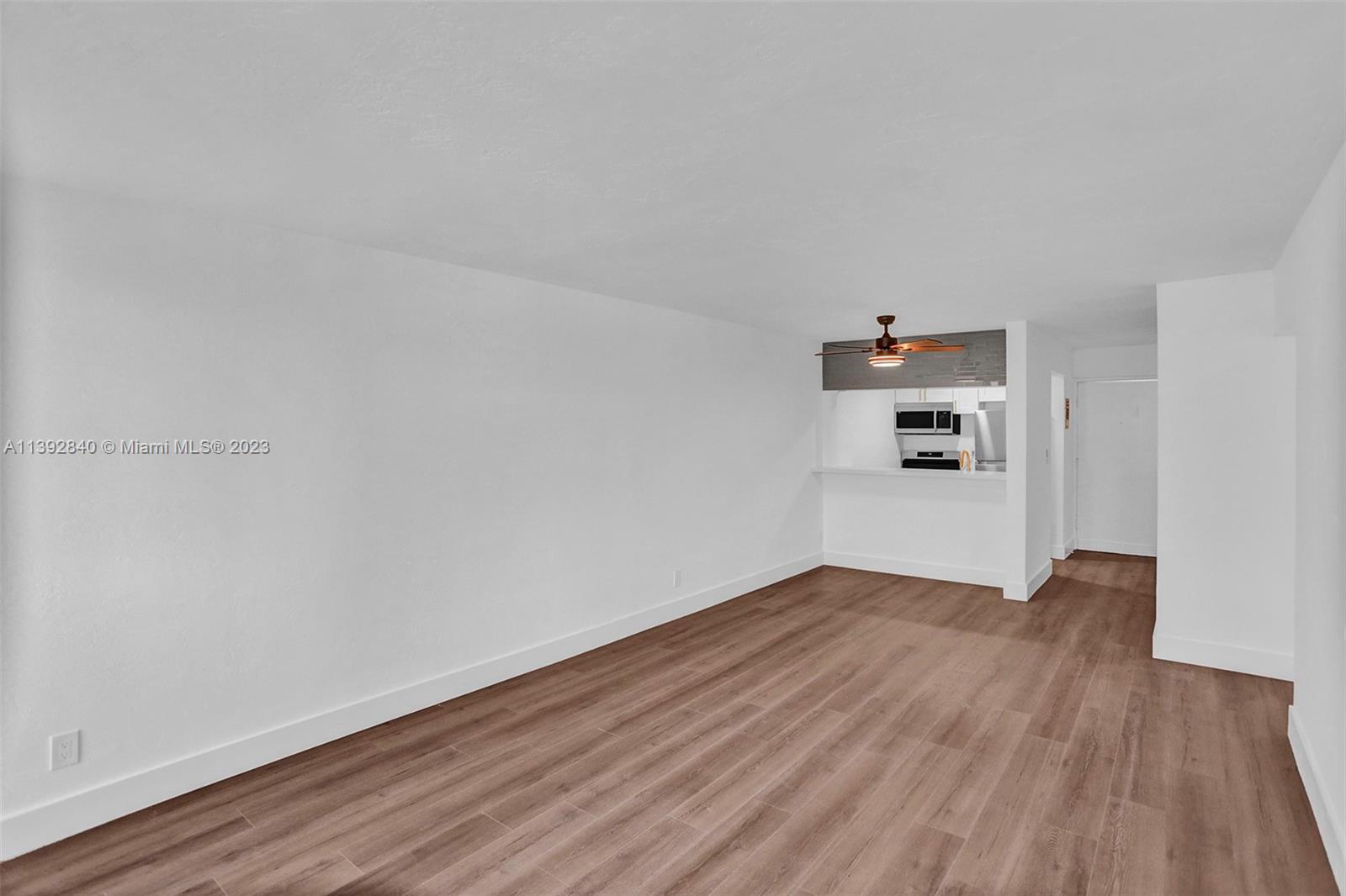 505 NE 30th St # 305