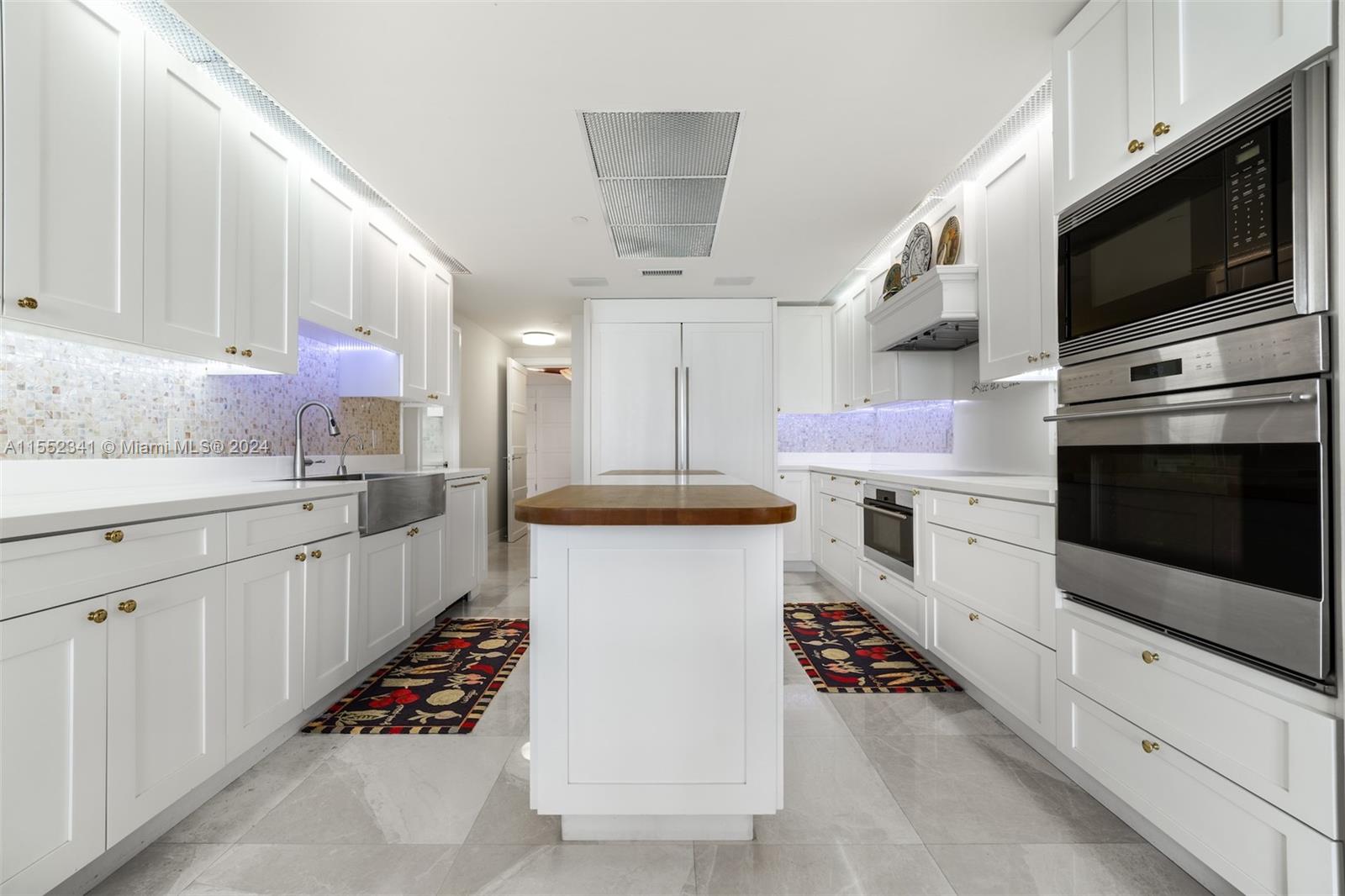 9999 Collins Ave # 19D