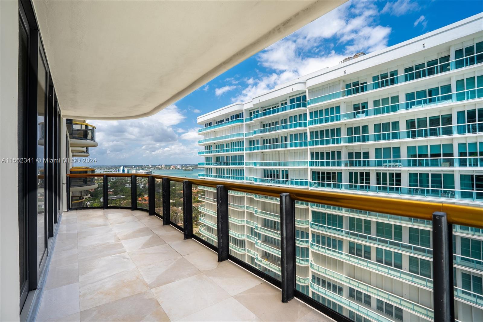 9999 Collins Ave # 19D