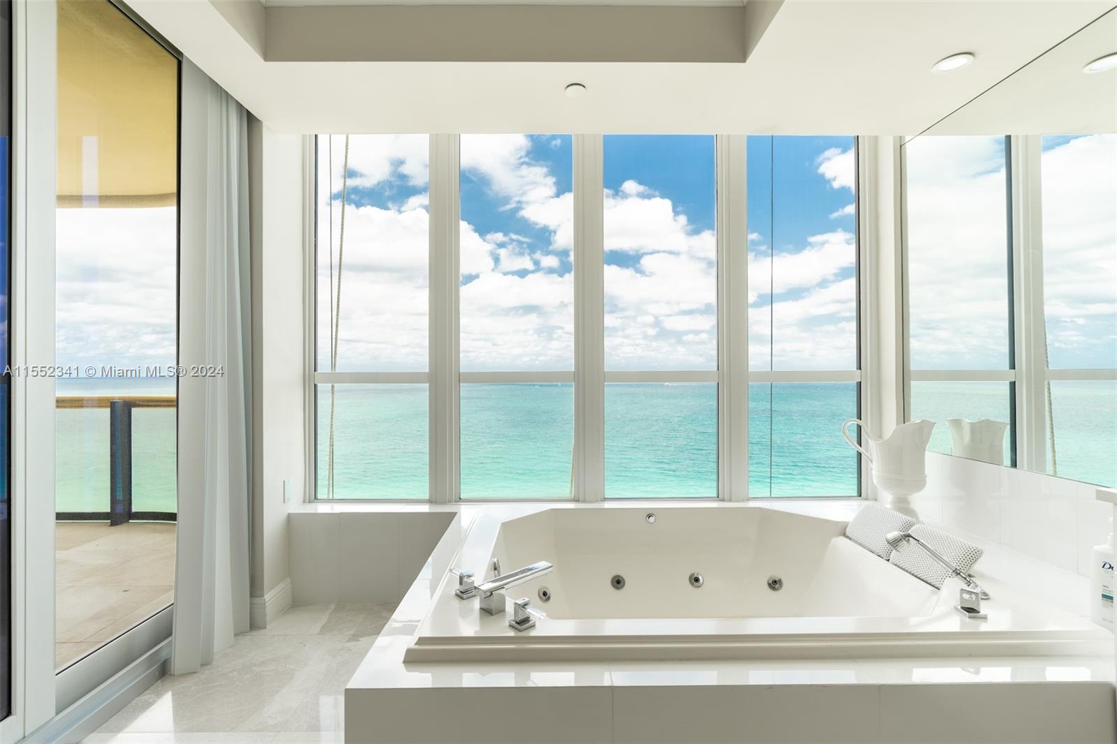 9999 Collins Ave # 19D