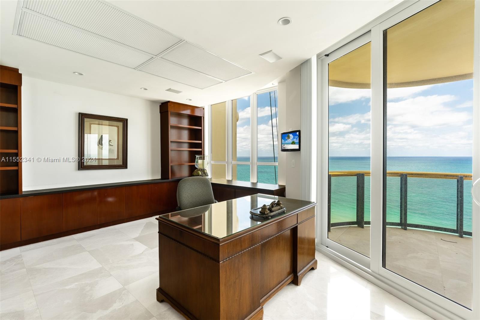 9999 Collins Ave # 19D