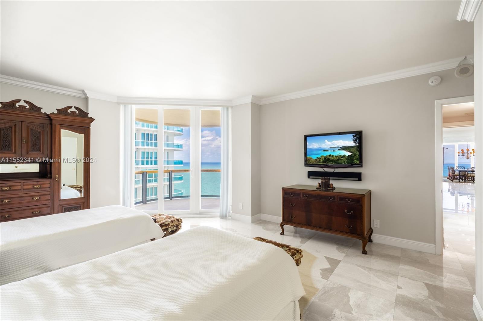 9999 Collins Ave # 19D