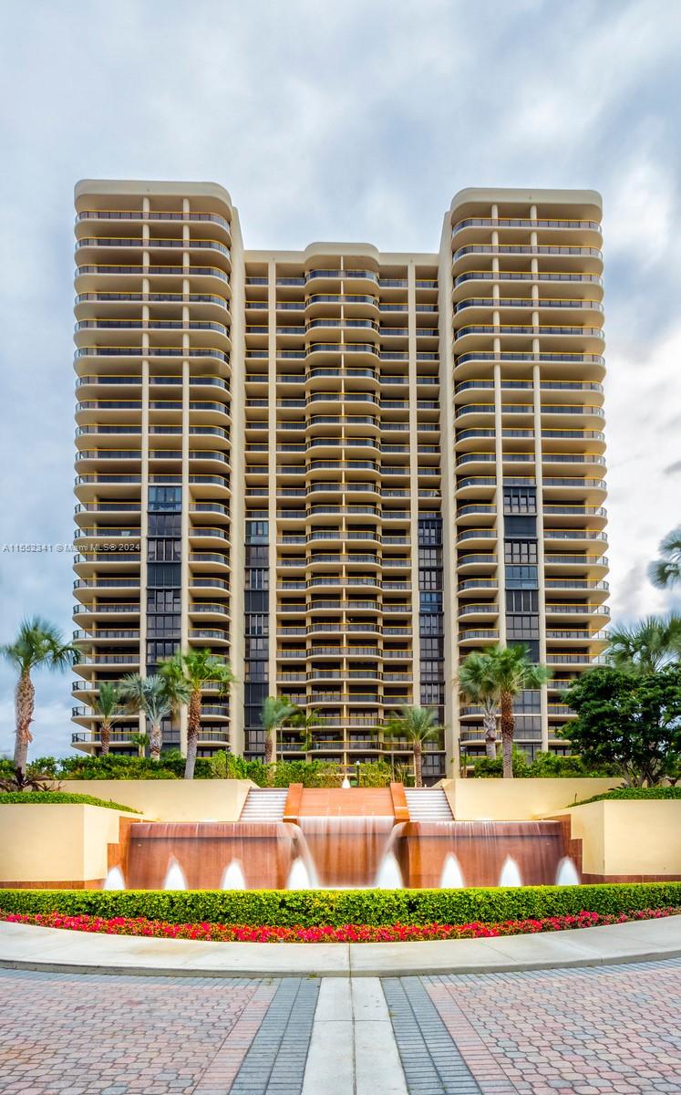 9999 Collins Ave # 19D