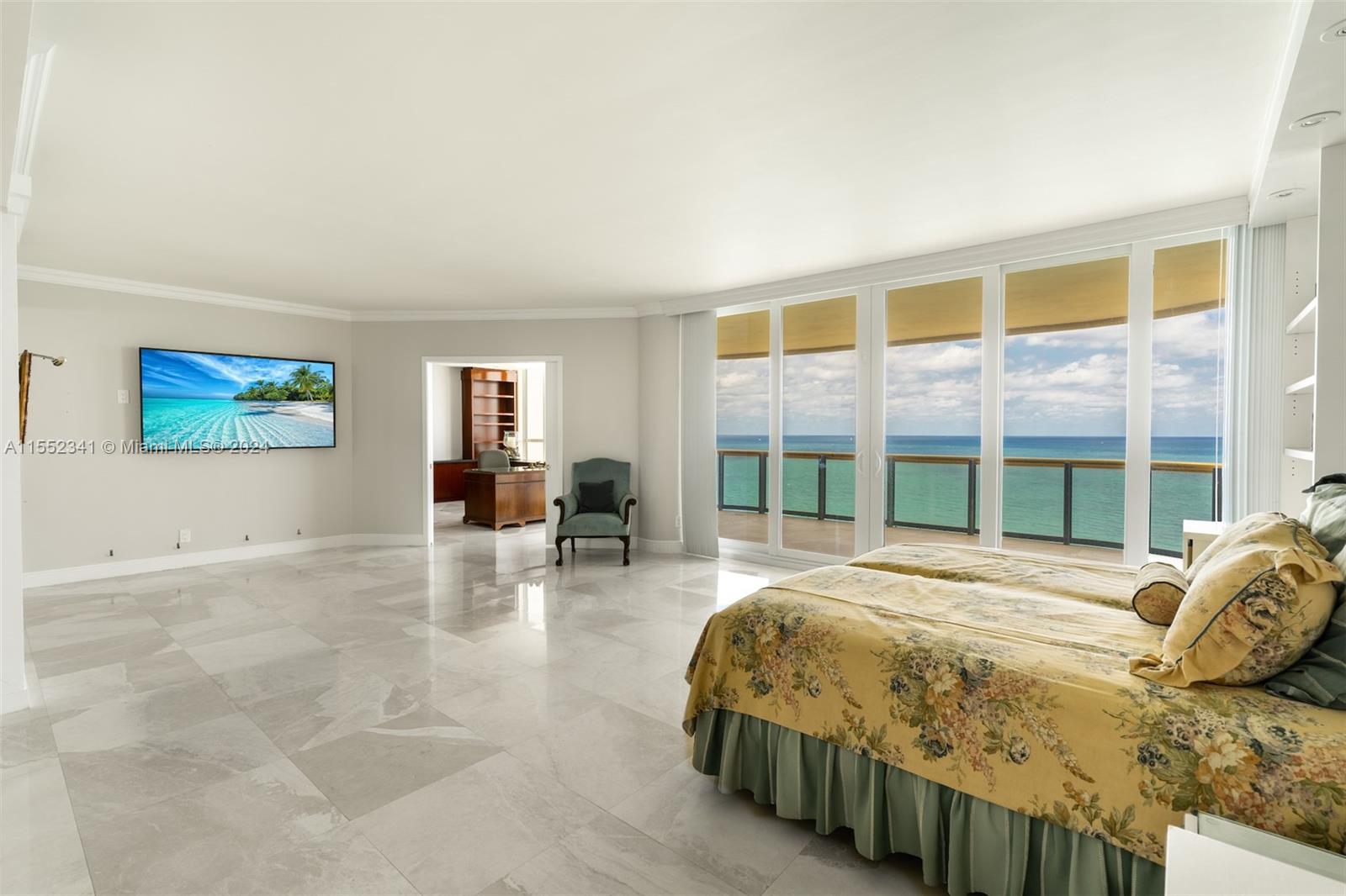 9999 Collins Ave # 19D