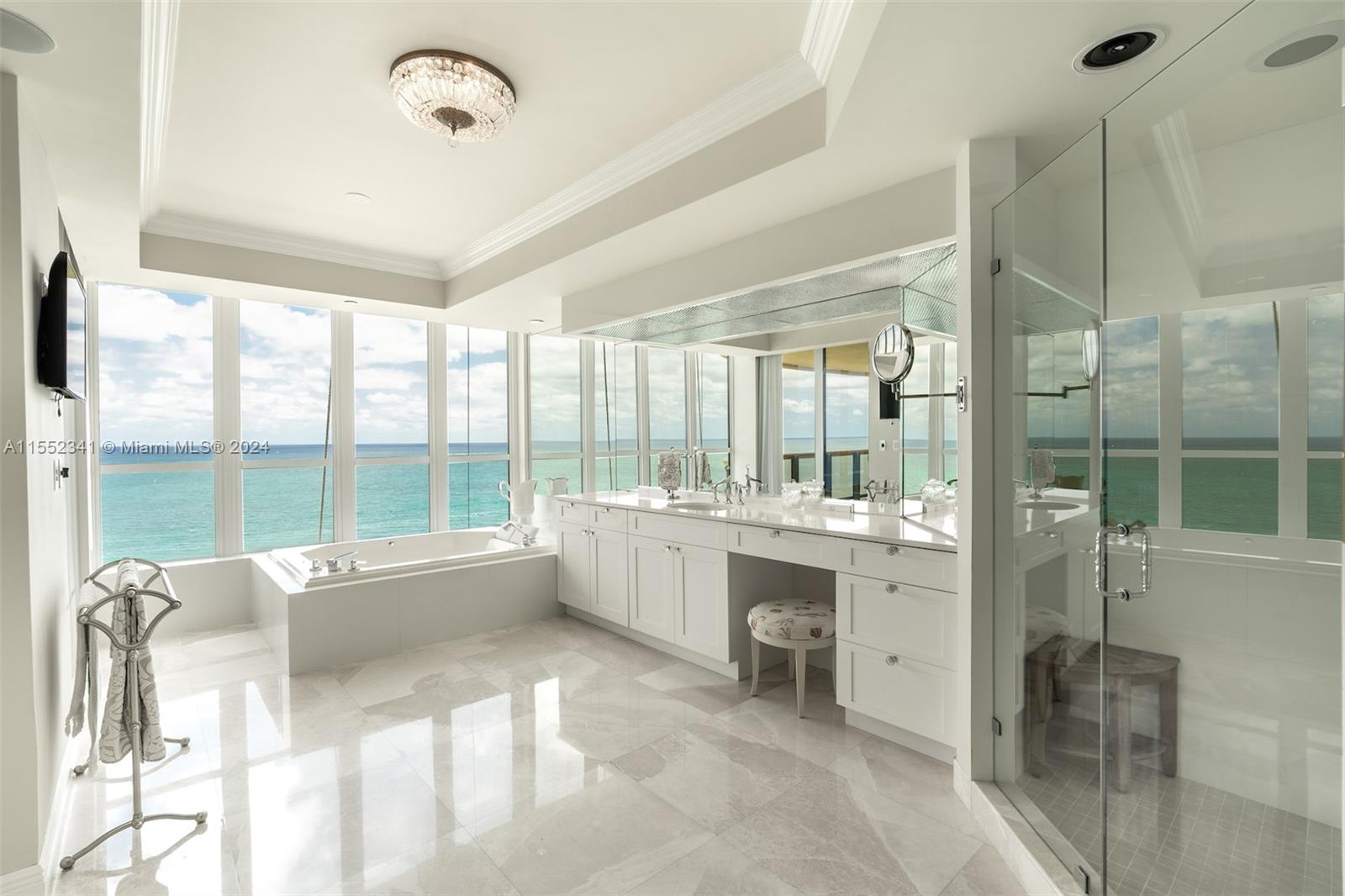 9999 Collins Ave # 19D