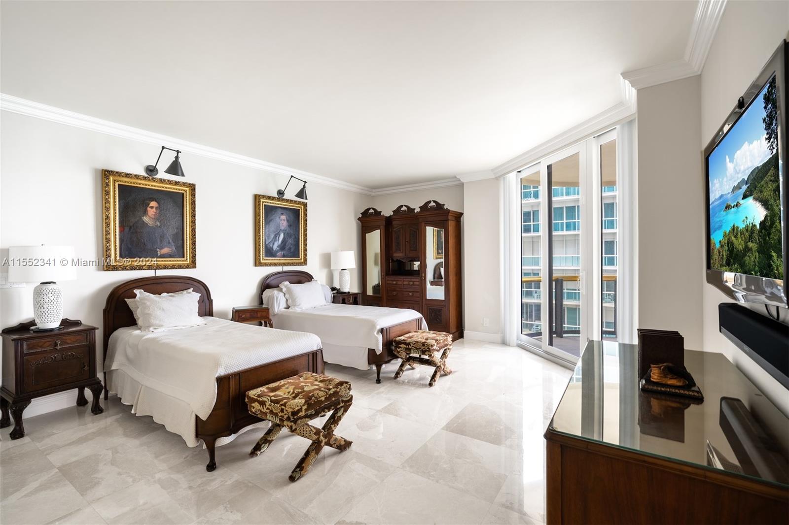 9999 Collins Ave # 19D