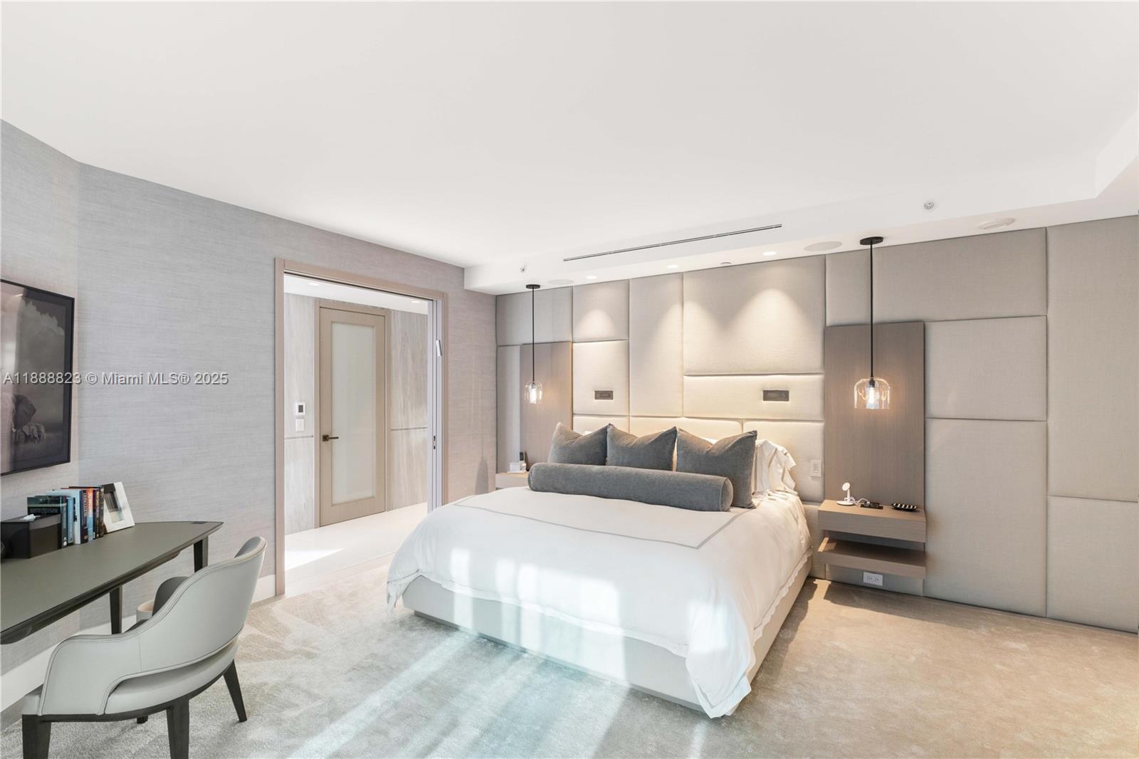 9999 Collins Ave # 19K