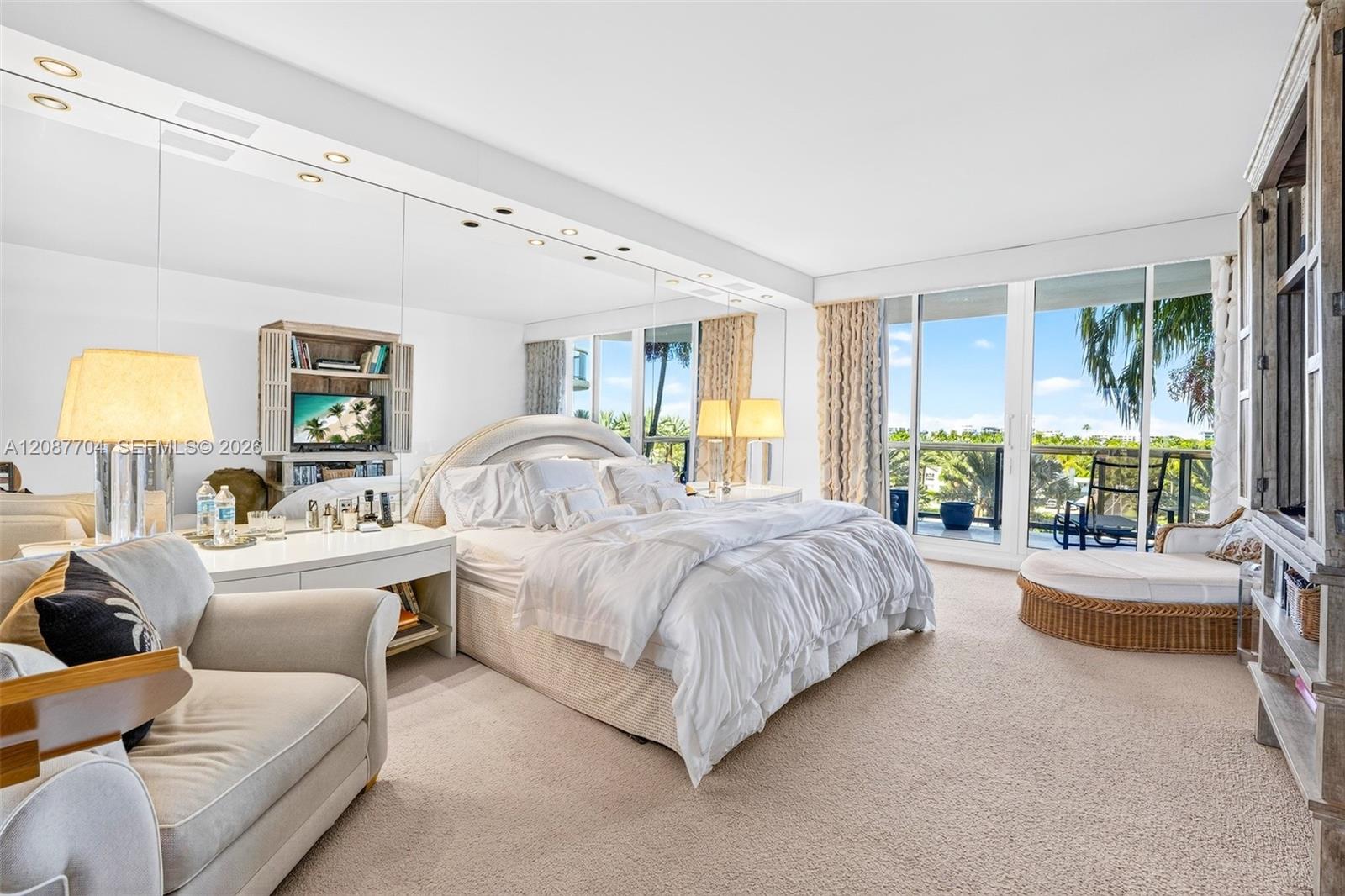 9999 Collins Ave # 5E